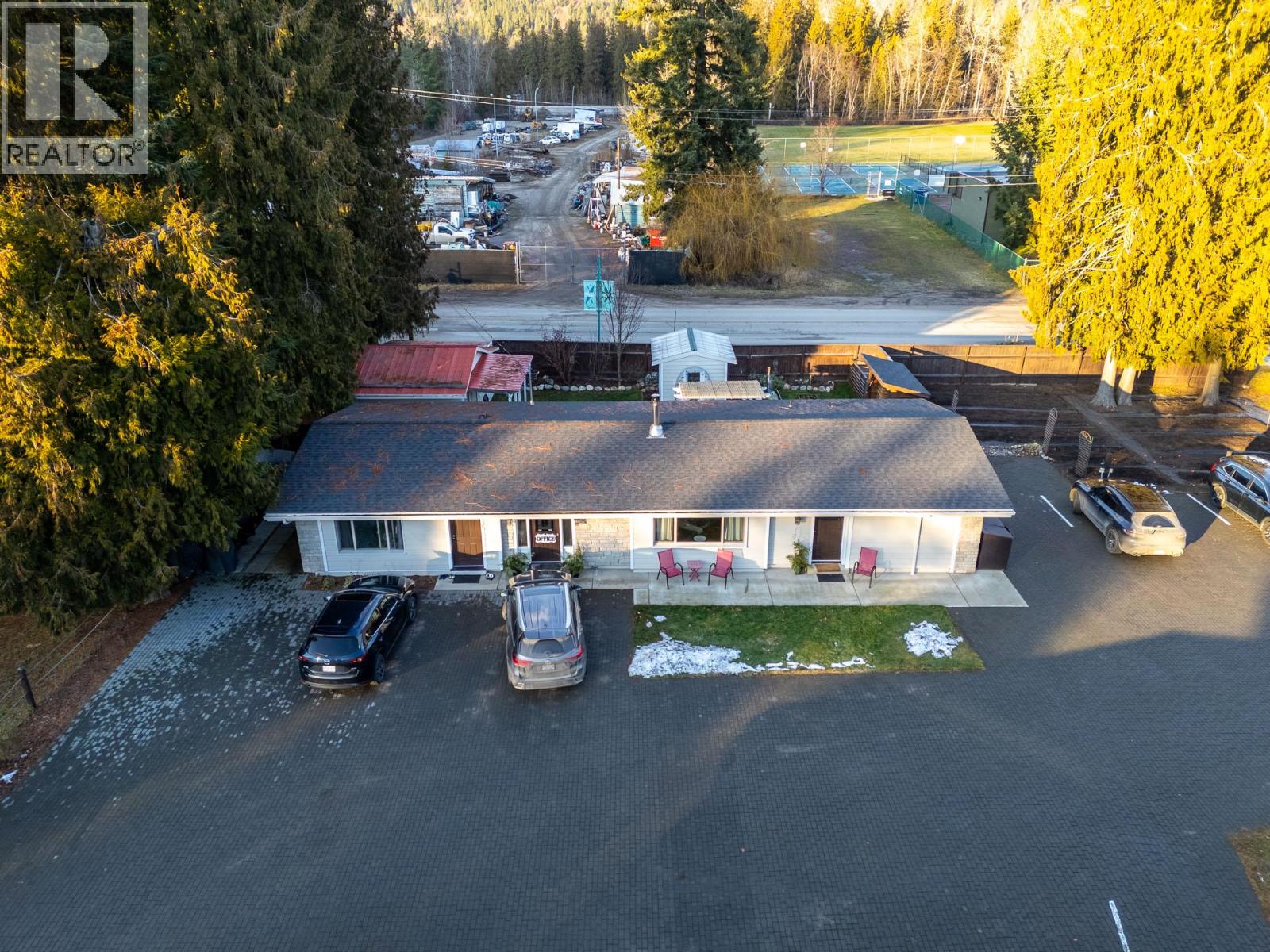 1210 Paradise Avenue, Sicamous, British Columbia  V0E 0E8 - Photo 74 - 10388216