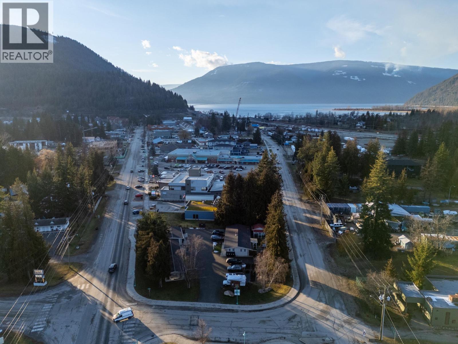 1210 Paradise Avenue, Sicamous, British Columbia  V0E 0E8 - Photo 84 - 10388216