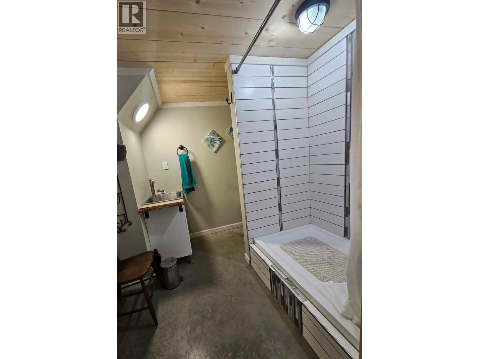 270 Brash-Allen Road, Enderby, British Columbia  V0E 1V4 - Photo 21 - 10387505