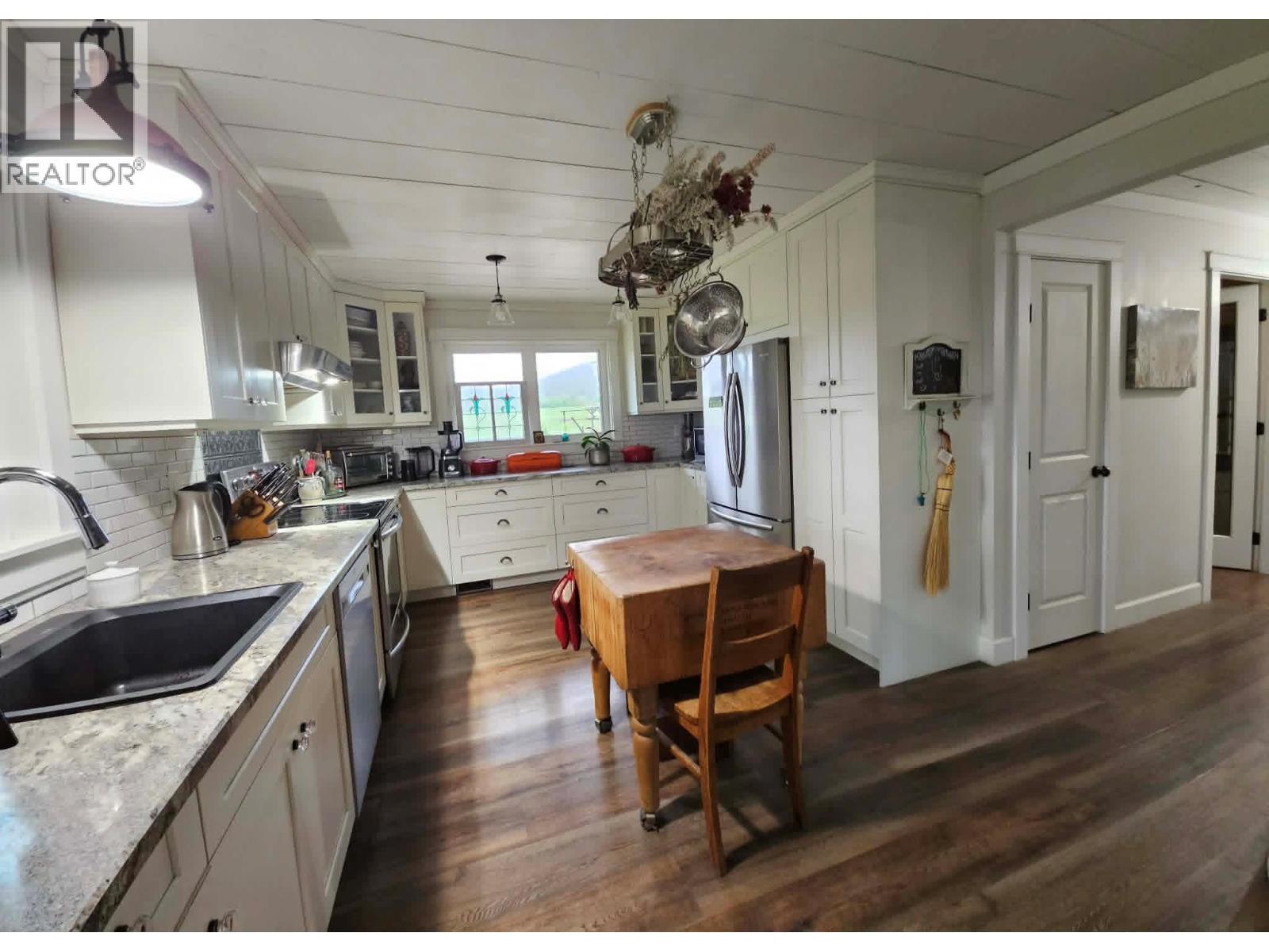 270 Brash-Allen Road, Enderby, British Columbia  V0E 1V4 - Photo 7 - 10387505