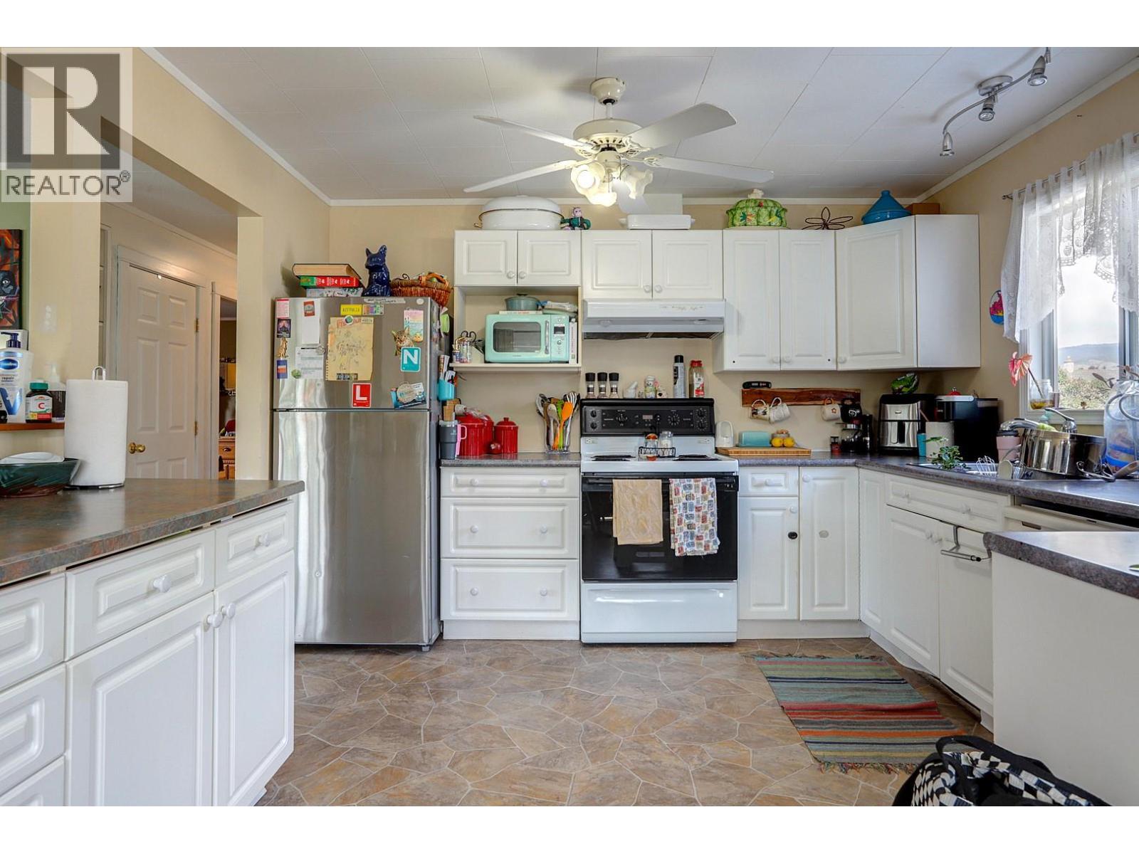 3415 24 Avenue, Vernon, British Columbia  V1T 1L7 - Photo 12 - 10387116