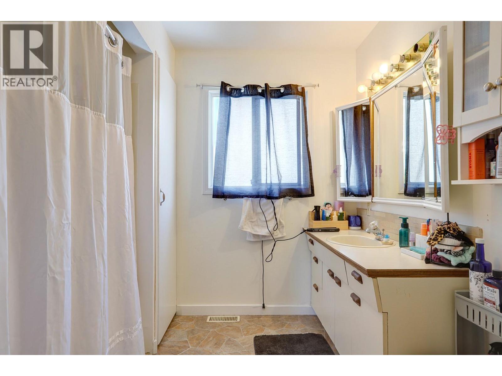 3415 24 Avenue, Vernon, British Columbia  V1T 1L7 - Photo 23 - 10387116