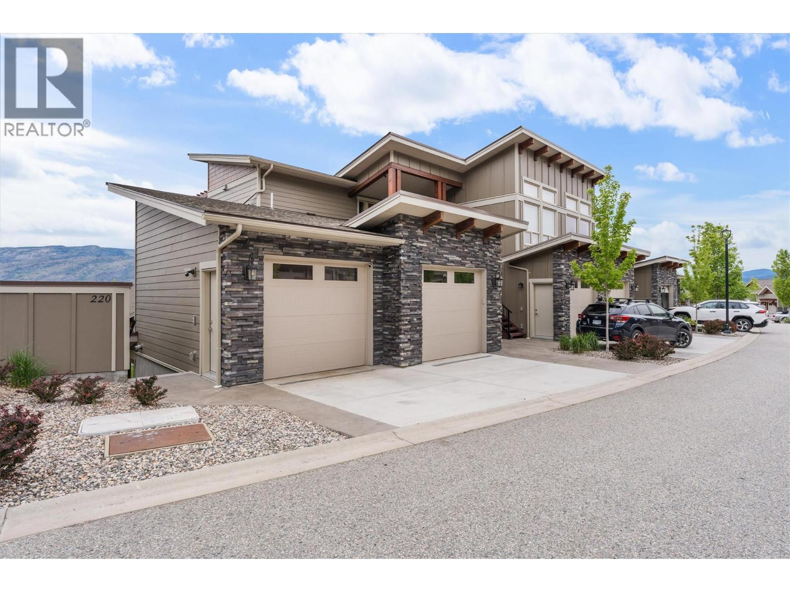4000 Redstone Crescent Unit# 220, Peachland, British Columbia  V0H 1X5 - Photo 3 - 10388110