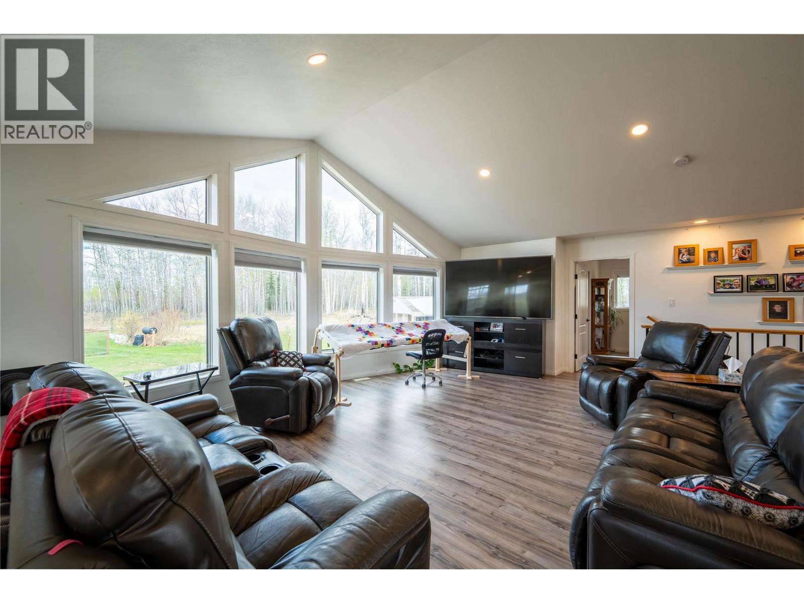 5266 West Arras Road, Dawson Creek, British Columbia  V0C 1B0 - Photo 15 - 10388345