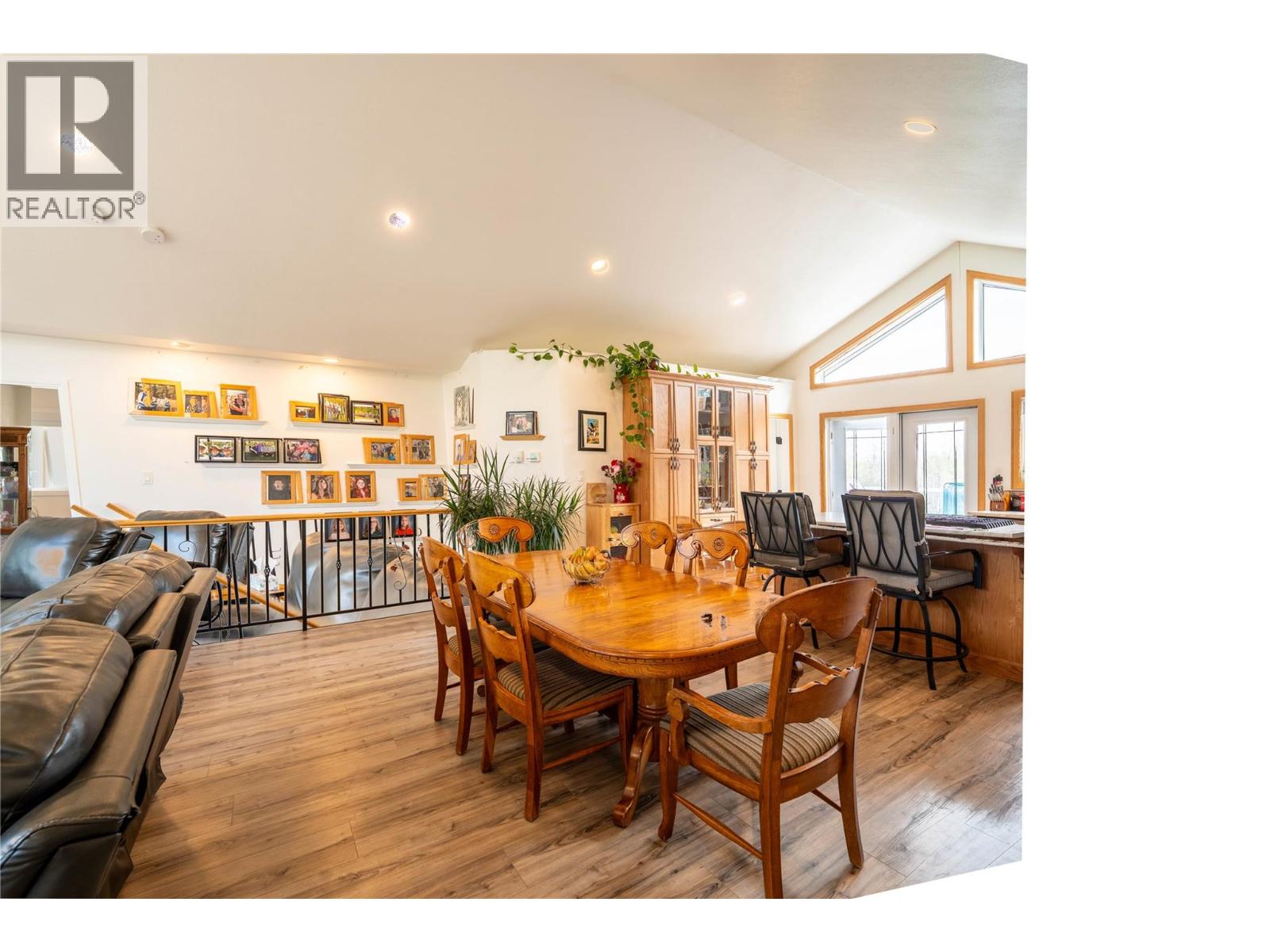 5266 West Arras Road, Dawson Creek, British Columbia  V0C 1B0 - Photo 9 - 10388345