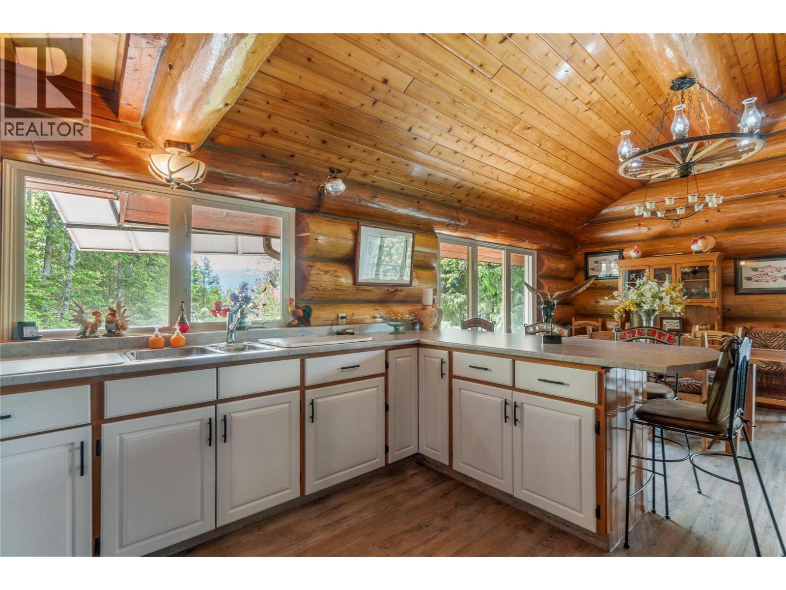 1372 Seymour River Road, Seymour Arm, British Columbia  V0E 2V2 - Photo 12 - 10388340