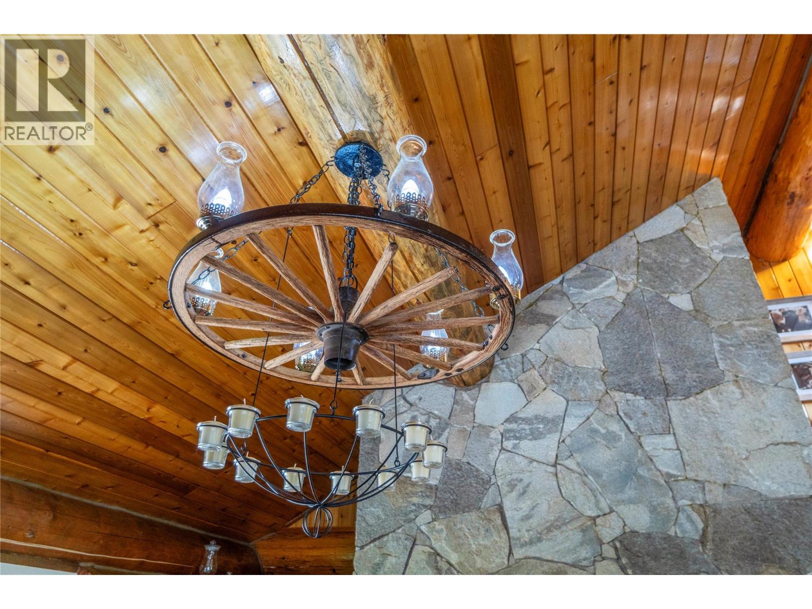 1372 Seymour River Road, Seymour Arm, British Columbia  V0E 2V2 - Photo 19 - 10388340