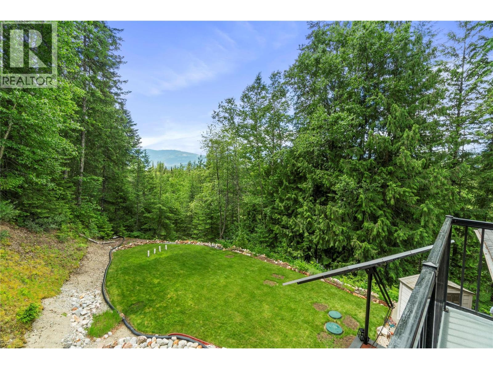 1372 Seymour River Road, Seymour Arm, British Columbia  V0E 2V2 - Photo 4 - 10388340