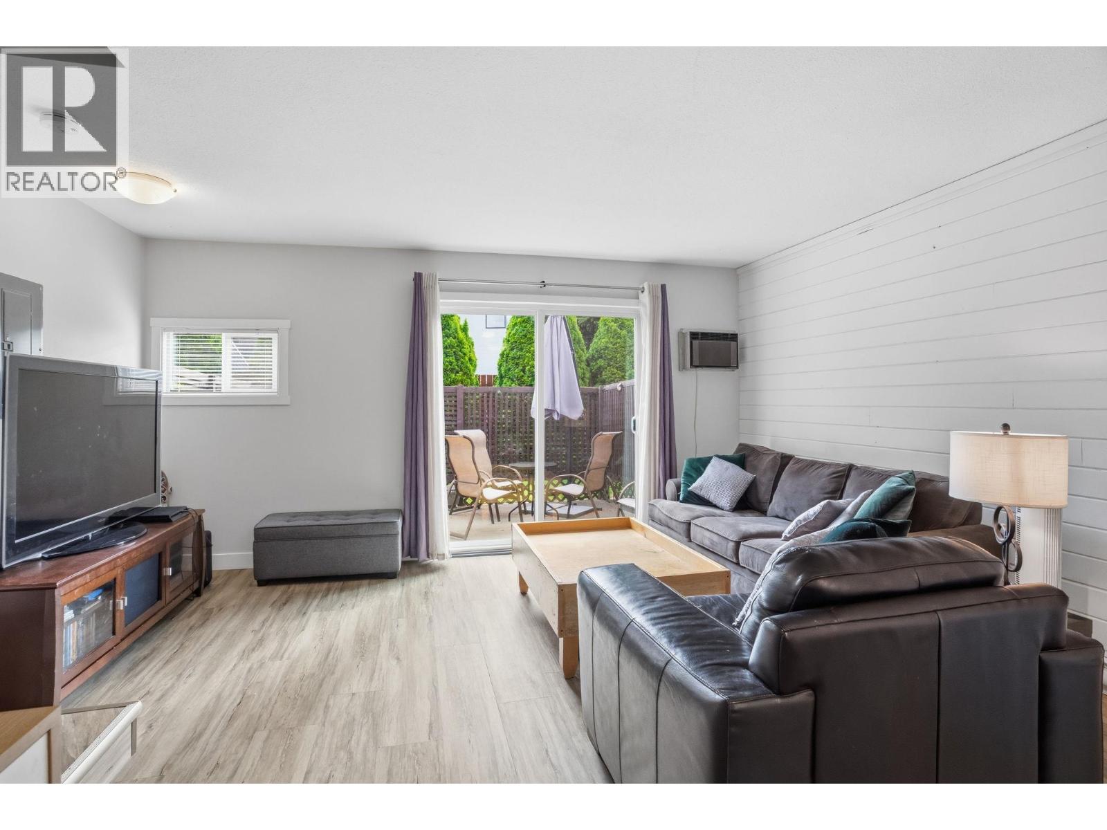 3135 Walnut Road Unit# 4, Kelowna, British Columbia  V1W 3T6 - Photo 4 - 10387760