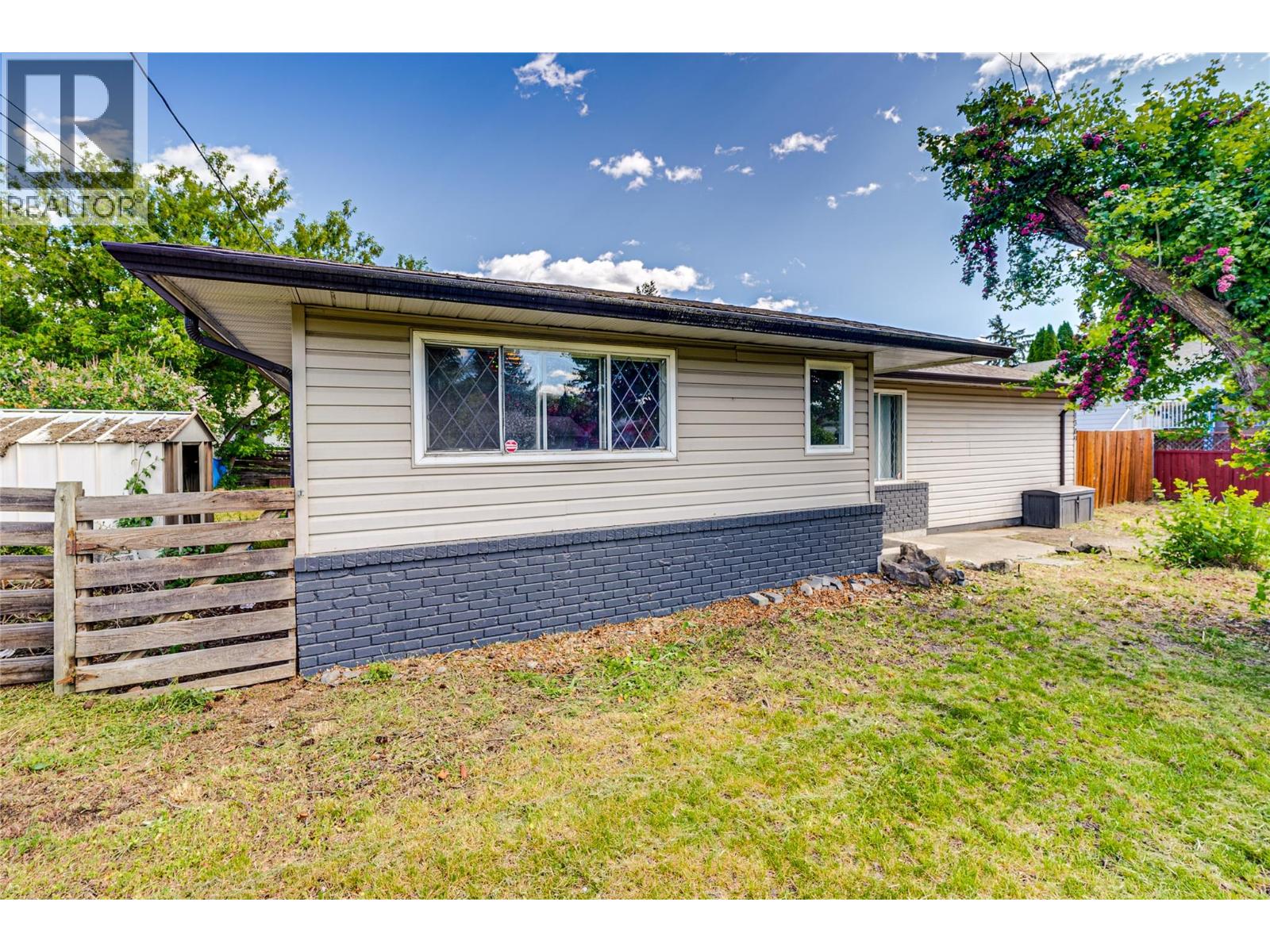 1309 43 Street, Vernon, British Columbia  V1T 7R7 - Photo 2 - 10387079