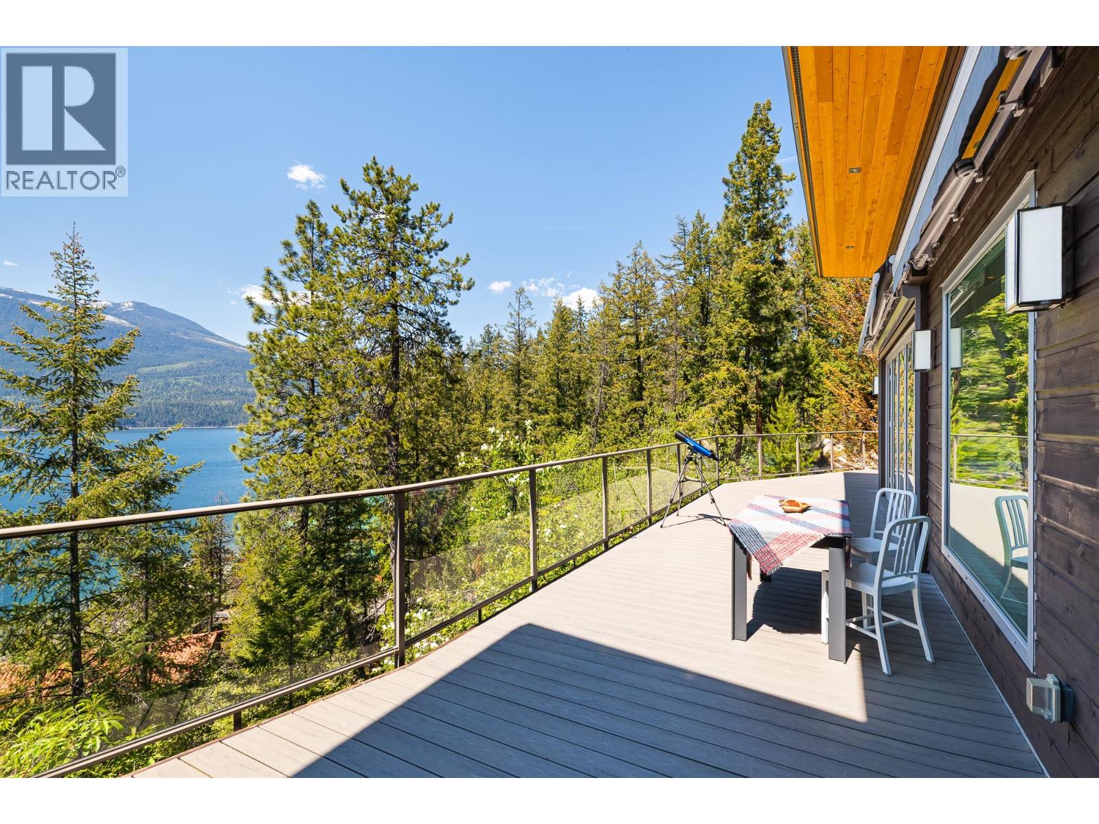 17246 Pilot Bay Road, Crawford Bay, British Columbia  V0B 1X0 - Photo 23 - 10386004