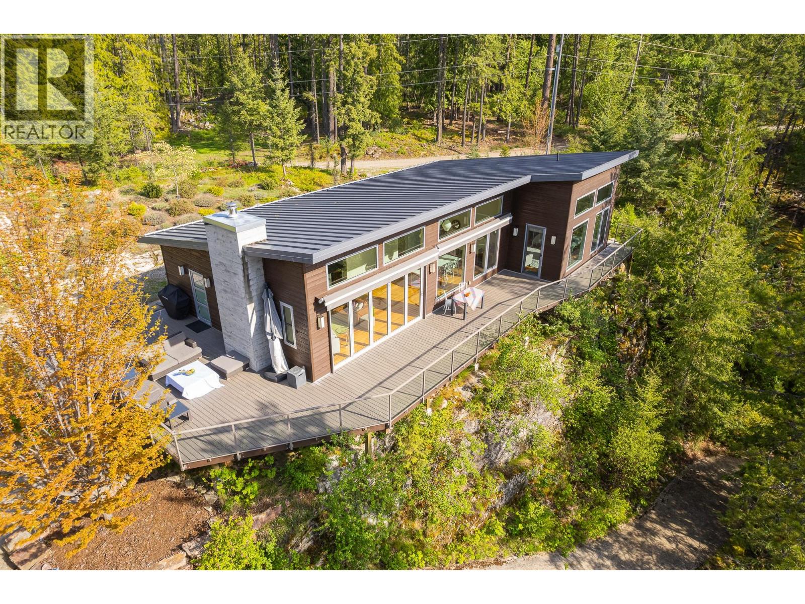 17246 Pilot Bay Road, Crawford Bay, British Columbia  V0B 1X0 - Photo 33 - 10386004