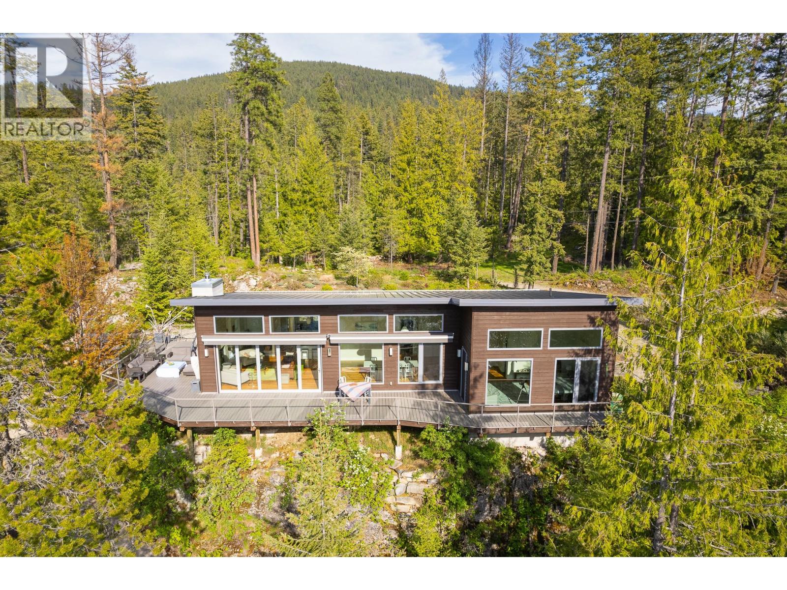 17246 Pilot Bay Road, Crawford Bay, British Columbia  V0B 1X0 - Photo 34 - 10386004