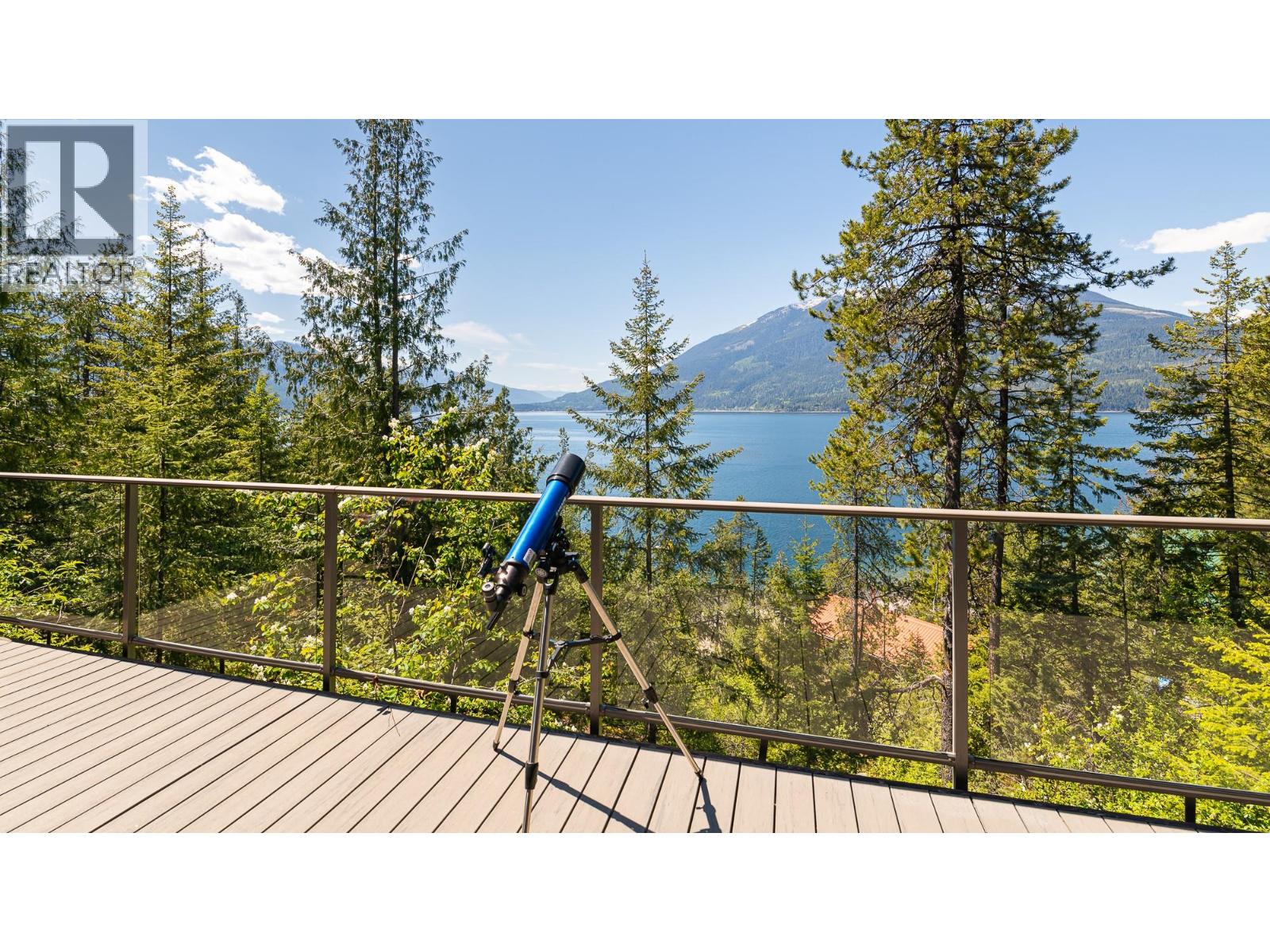 17246 Pilot Bay Road, Crawford Bay, British Columbia  V0B 1X0 - Photo 6 - 10386004