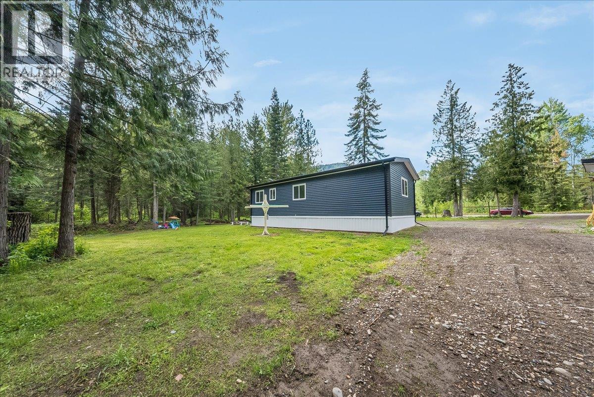 118 Liness Road, Salmo, British Columbia  V0G 1Z0 - Photo 16 - 10388127
