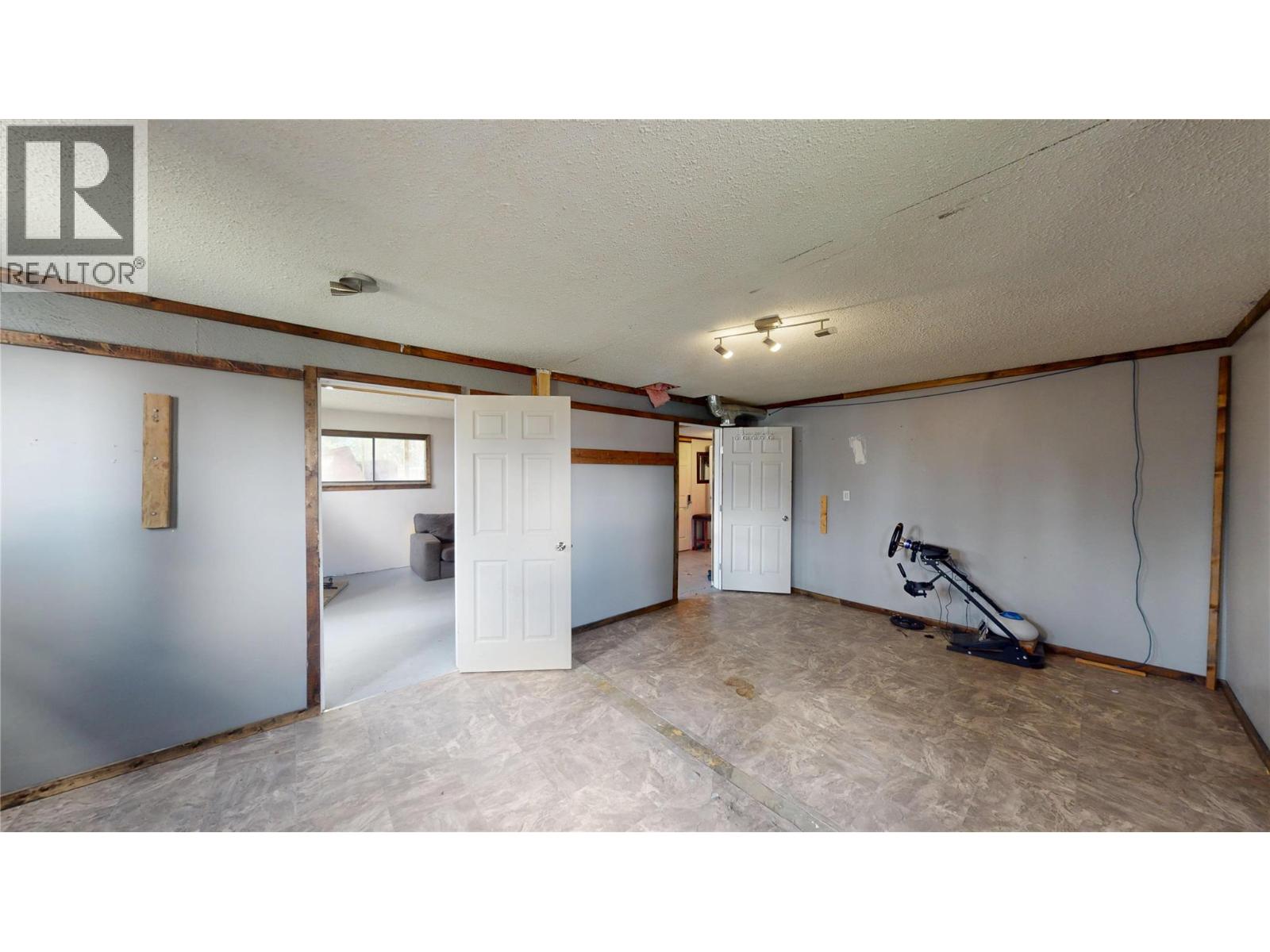 4300 Echo Field Road, Cranbrook, British Columbia  V1C 7B6 - Photo 35 - 10386943
