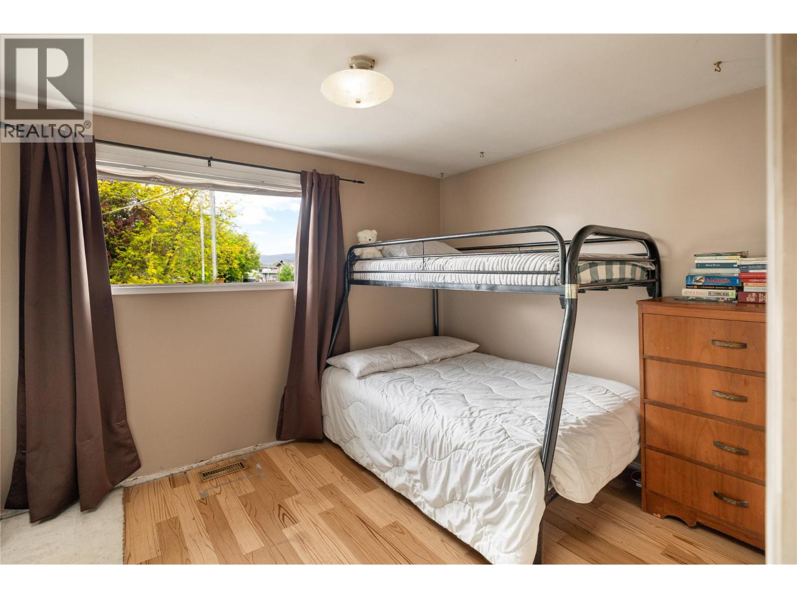 2150 Burnett Street, Kelowna, British Columbia  V1Y 2T6 - Photo 6 - 10388148