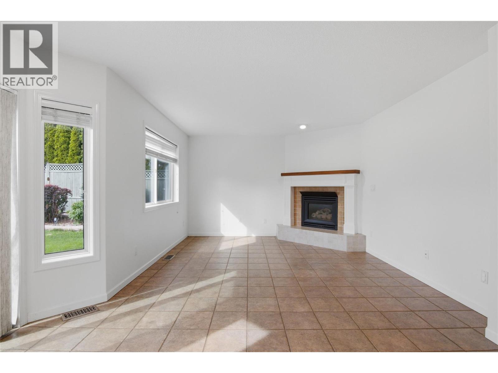 1860 Tremerton Drive, Kamloops, British Columbia  V2E 2P5 - Photo 13 - 10388038