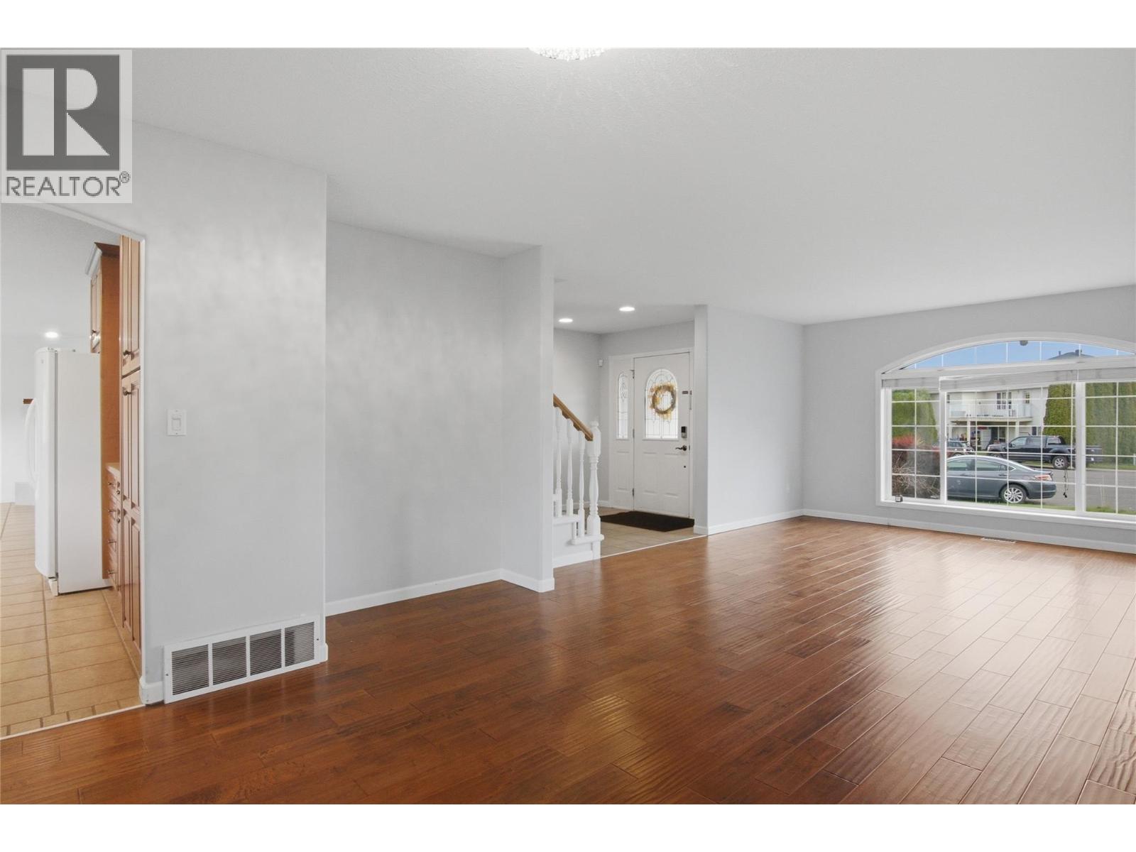 1860 Tremerton Drive, Kamloops, British Columbia  V2E 2P5 - Photo 15 - 10388038