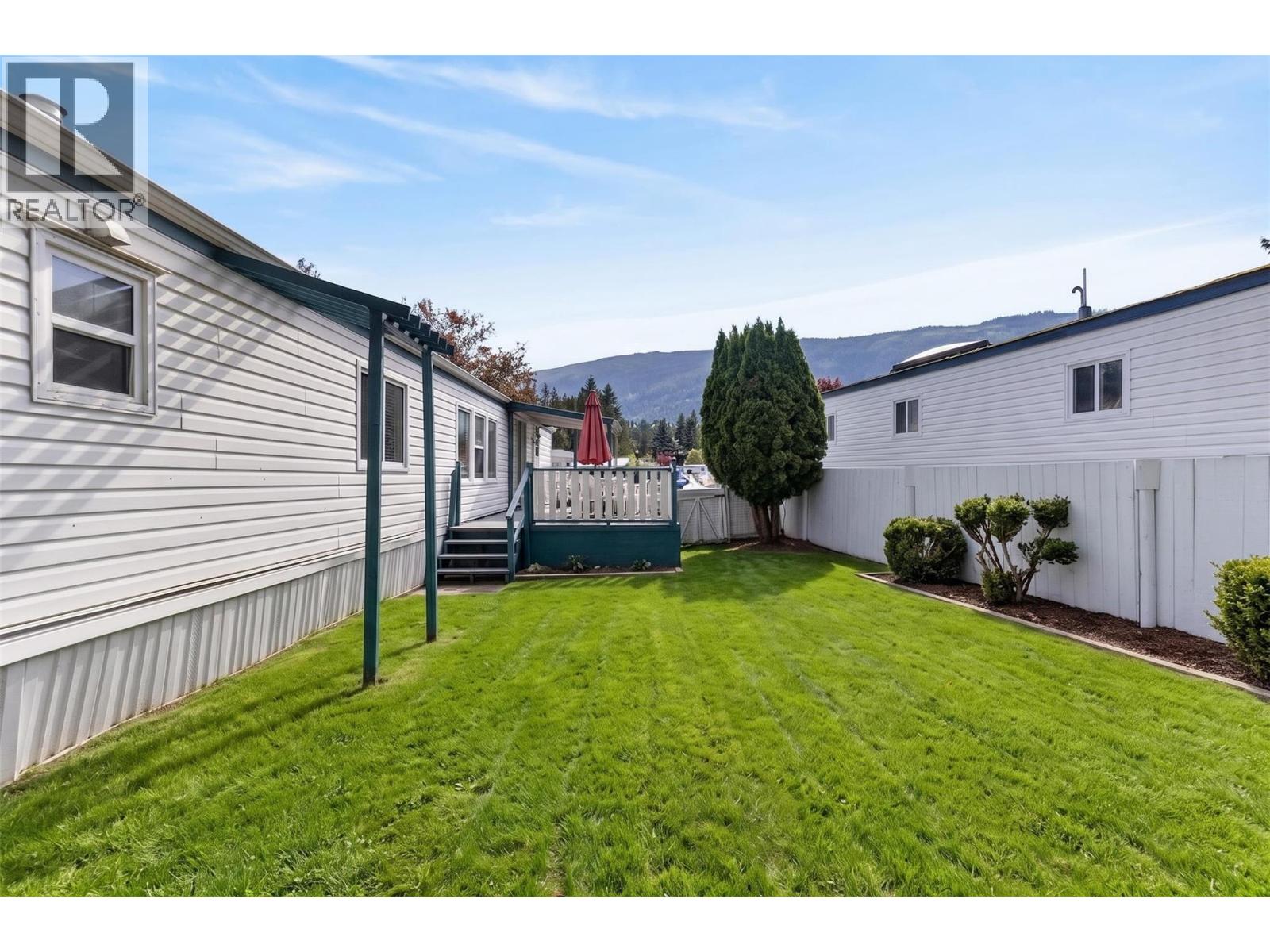 6751 51 Street Ne, Salmon Arm, British Columbia  V0E 1K0 - Photo 3 - 10388090