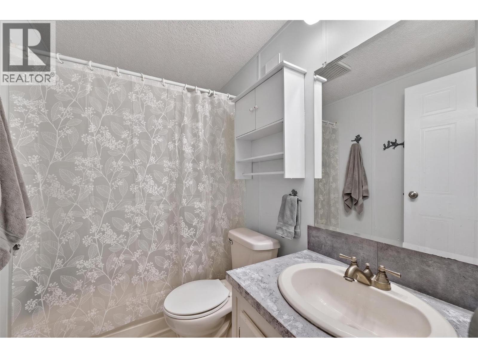 6751 51 Street Ne, Salmon Arm, British Columbia  V0E 1K0 - Photo 32 - 10388090