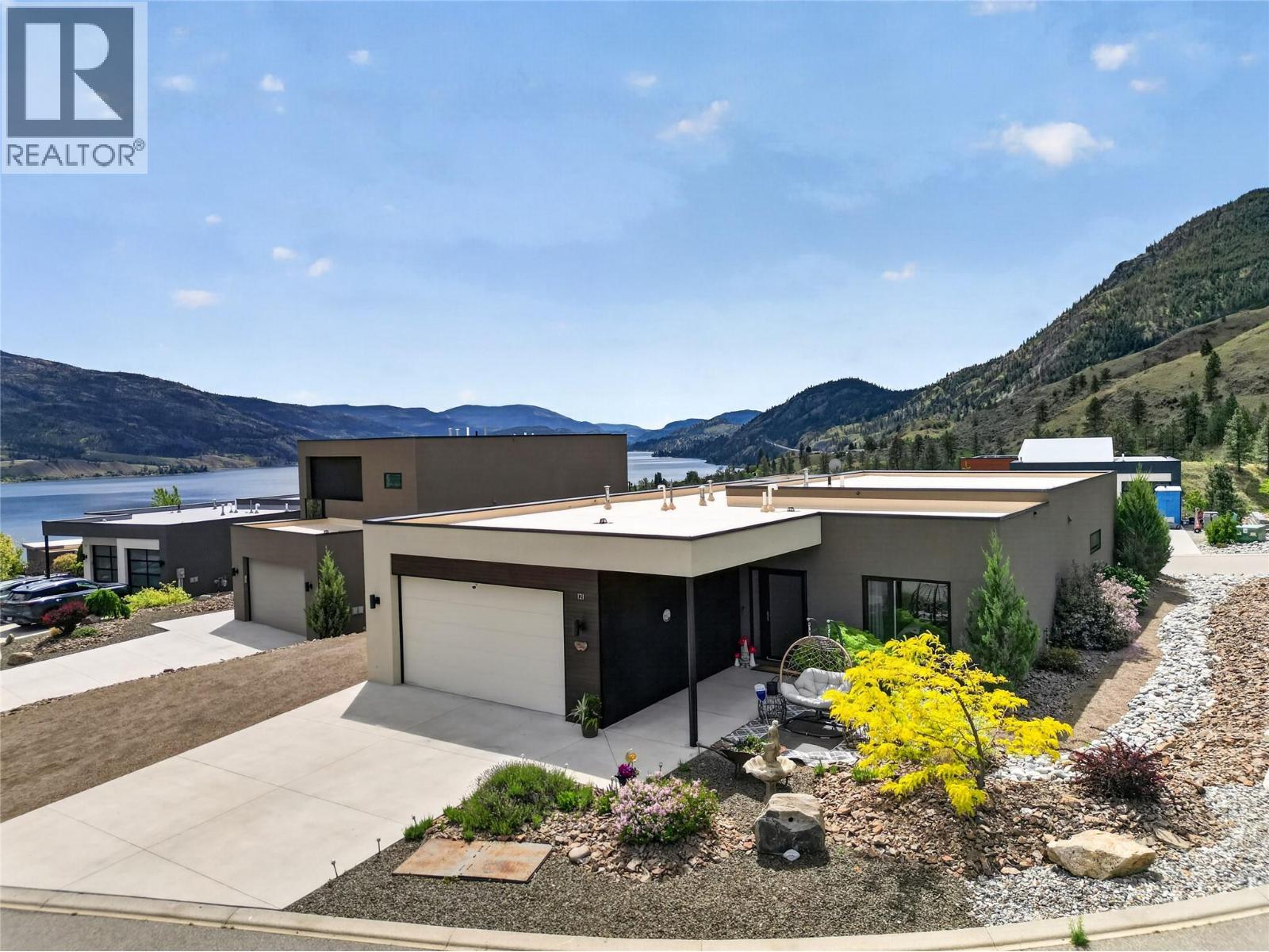 121 Ridge Park, Penticton, British Columbia  V2A 0B1 - Photo 1 - 10388076