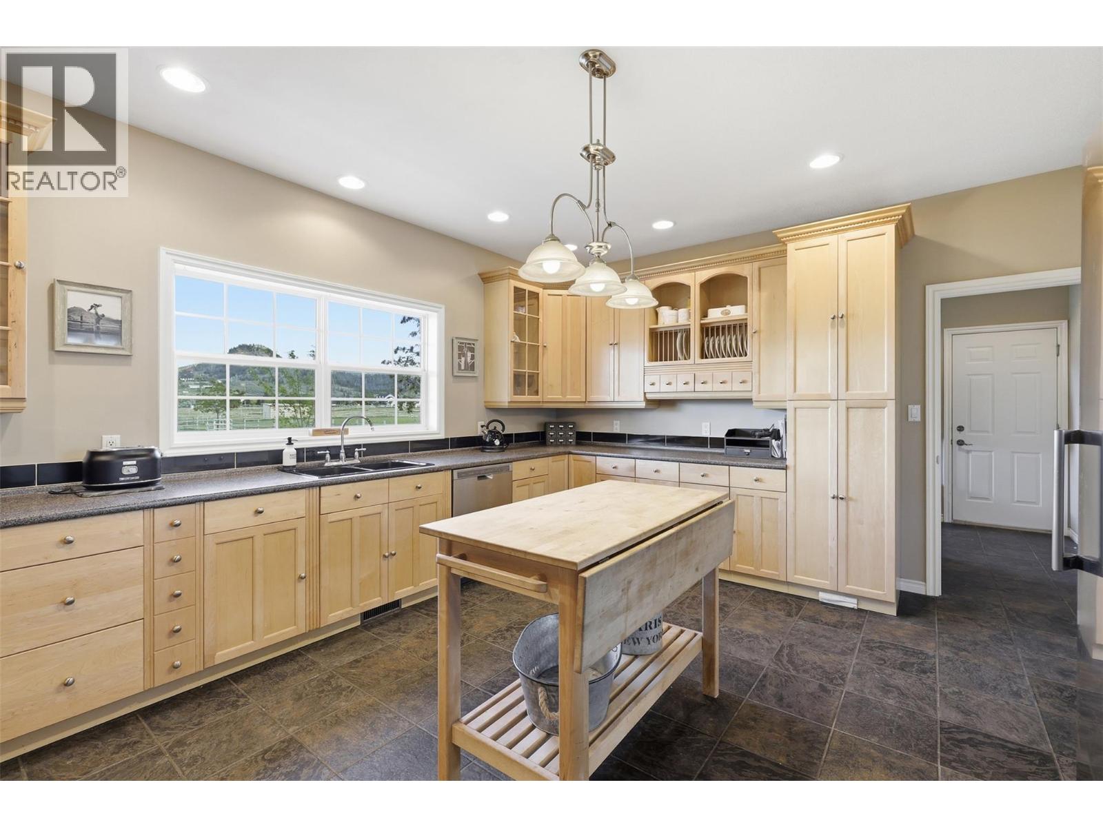 1956 Gardiner Road, Kamloops, British Columbia  V2C 6V8 - Photo 16 - 10385183