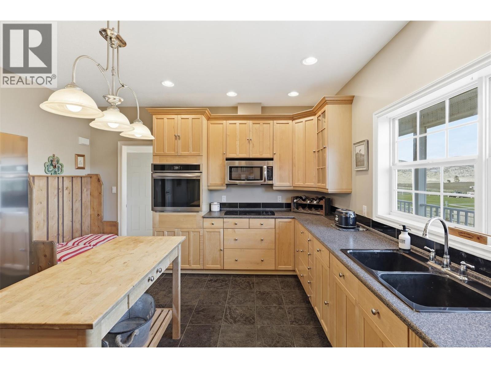 1956 Gardiner Road, Kamloops, British Columbia  V2C 6V8 - Photo 17 - 10385183
