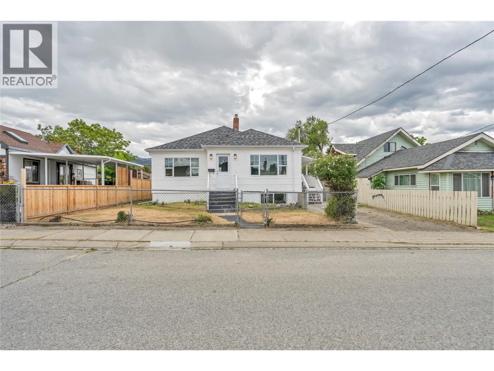 460 Penticton Avenue, Penticton, British Columbia  V2A 2M6 - Photo 2 - 10386389