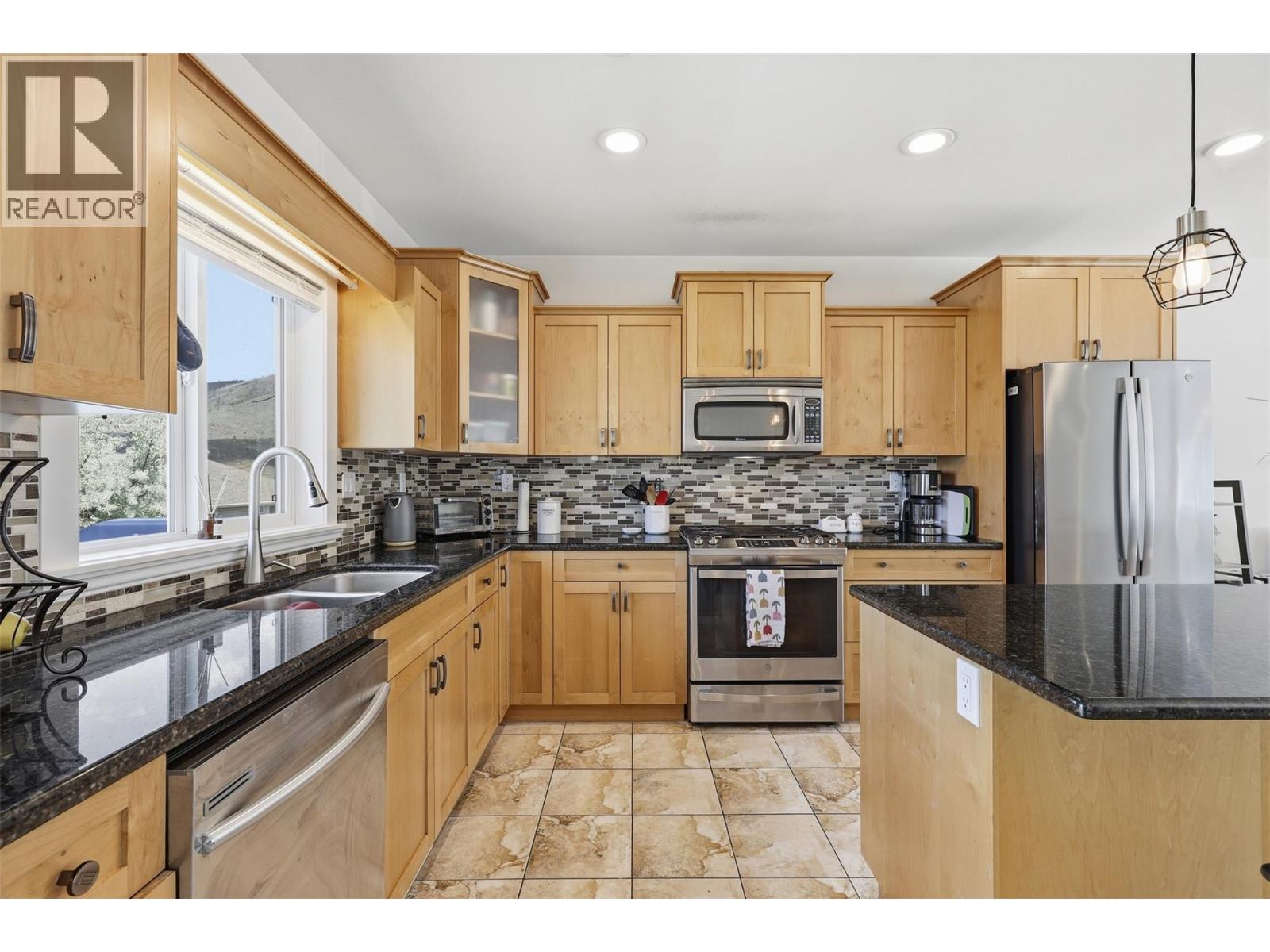 365 Cougar Road, Kamloops, British Columbia  V2C 6V1 - Photo 11 - 10388395