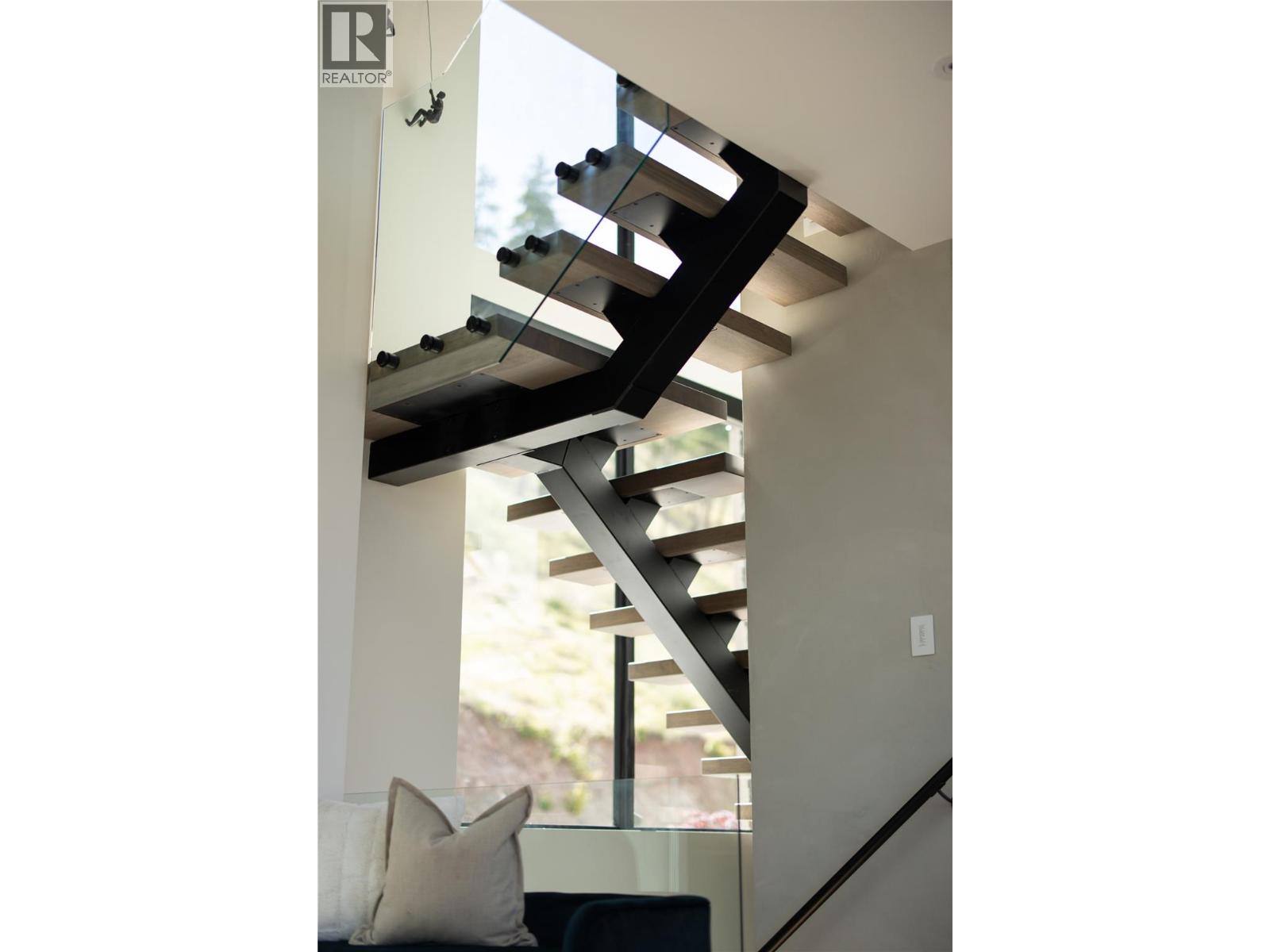 605 Clifton Court, Kelowna, British Columbia  V1V 0B7 - Photo 18 - 10387985