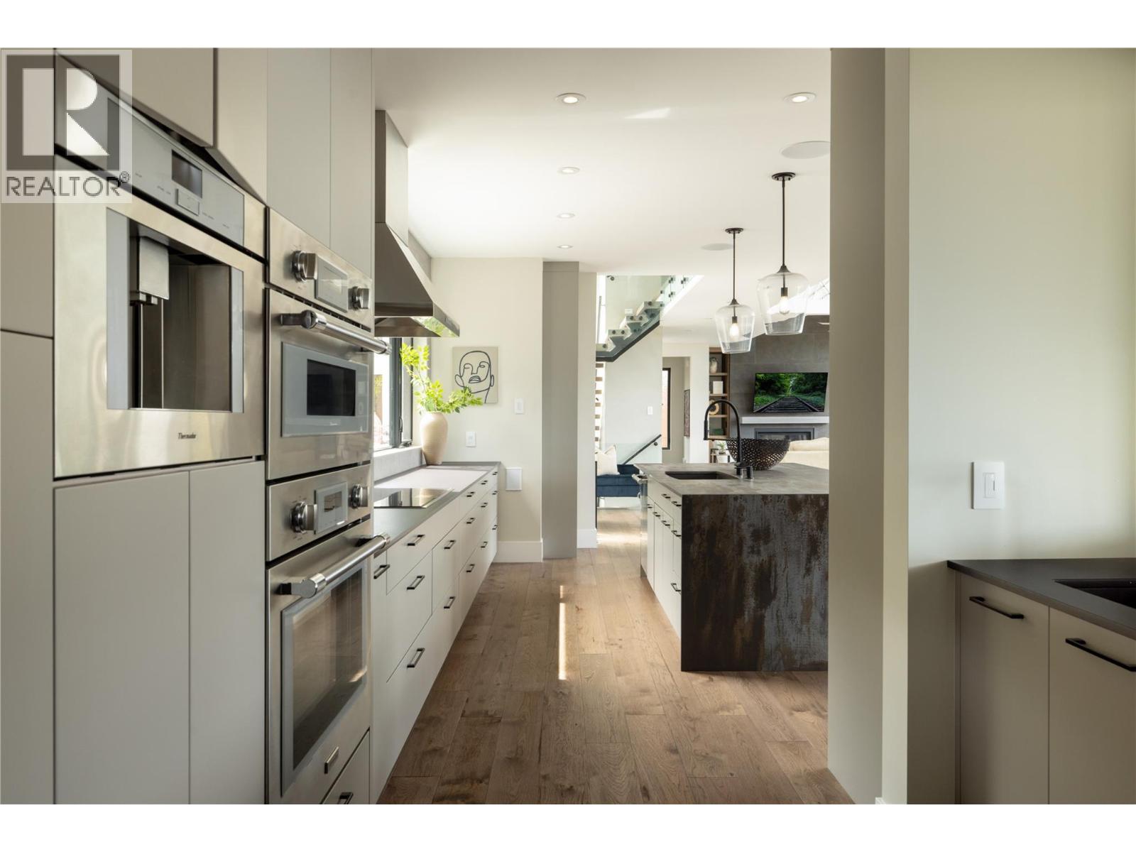 605 Clifton Court, Kelowna, British Columbia  V1V 0B7 - Photo 5 - 10387985
