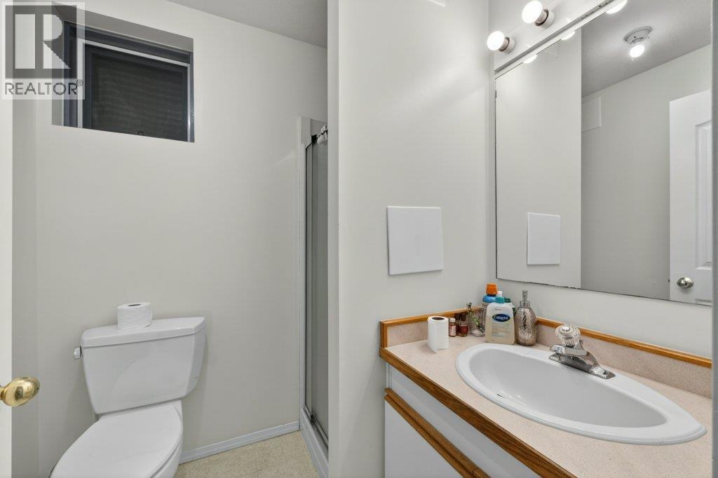 1641 17 Street Se, Salmon Arm, British Columbia  V1E 2M6 - Photo 30 - 10387986