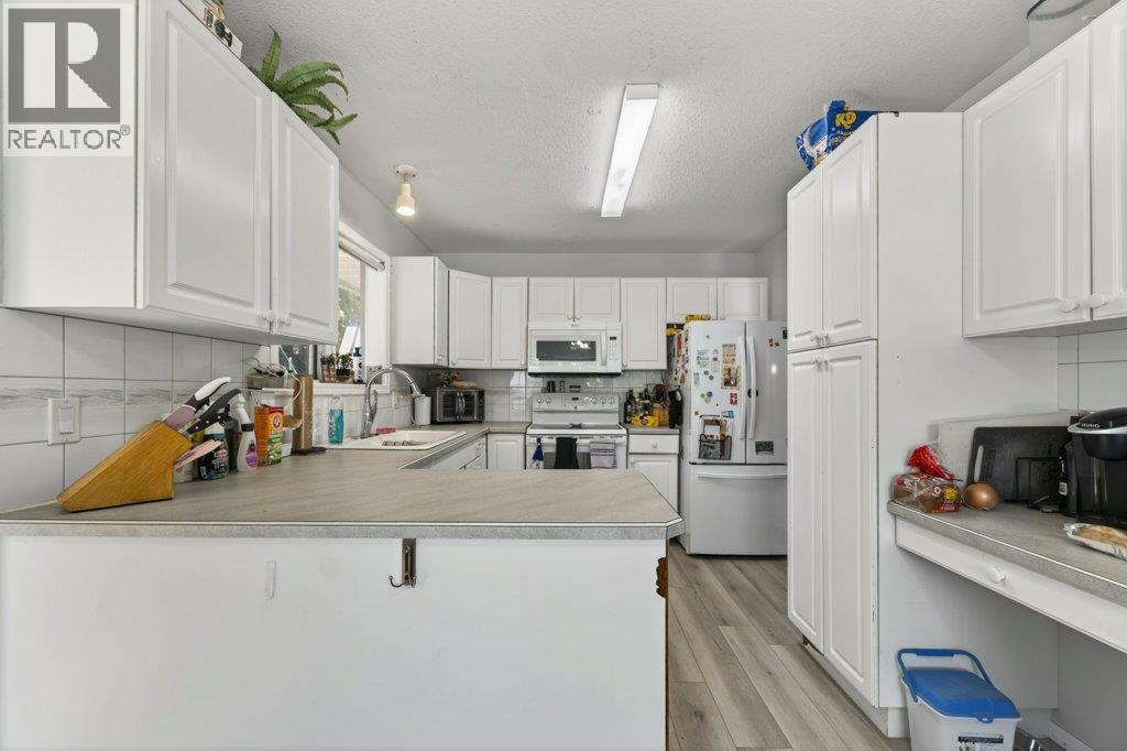 1641 17 Street Se, Salmon Arm, British Columbia  V1E 2M6 - Photo 5 - 10387986