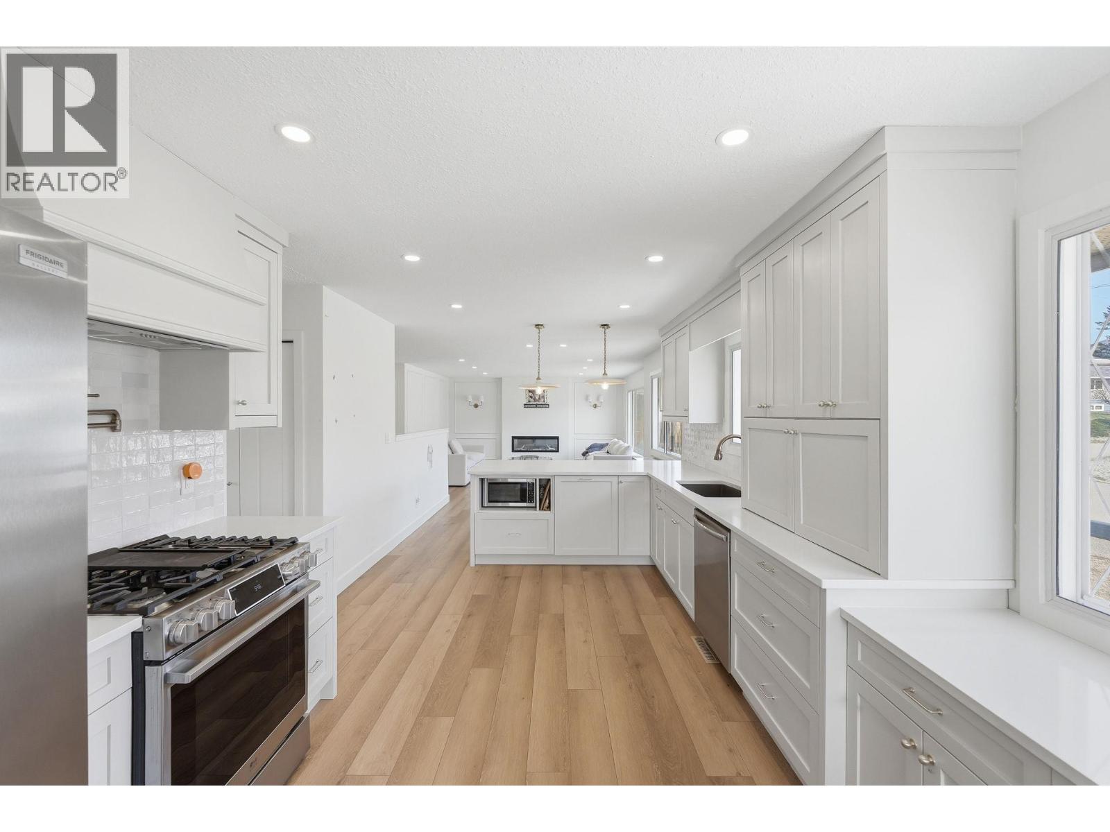 8913 Jubilee Drive, Osoyoos, British Columbia  V0H 1V2 - Photo 10 - 10388287