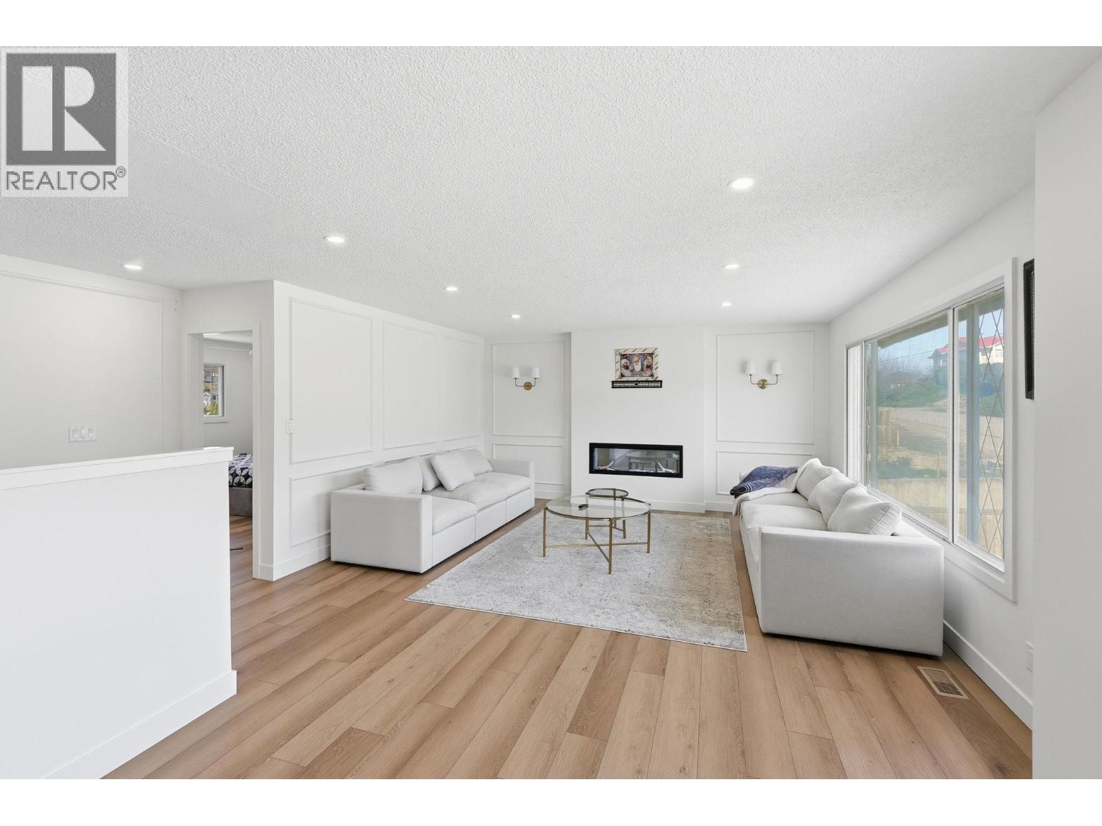 8913 Jubilee Drive, Osoyoos, British Columbia  V0H 1V2 - Photo 2 - 10388287