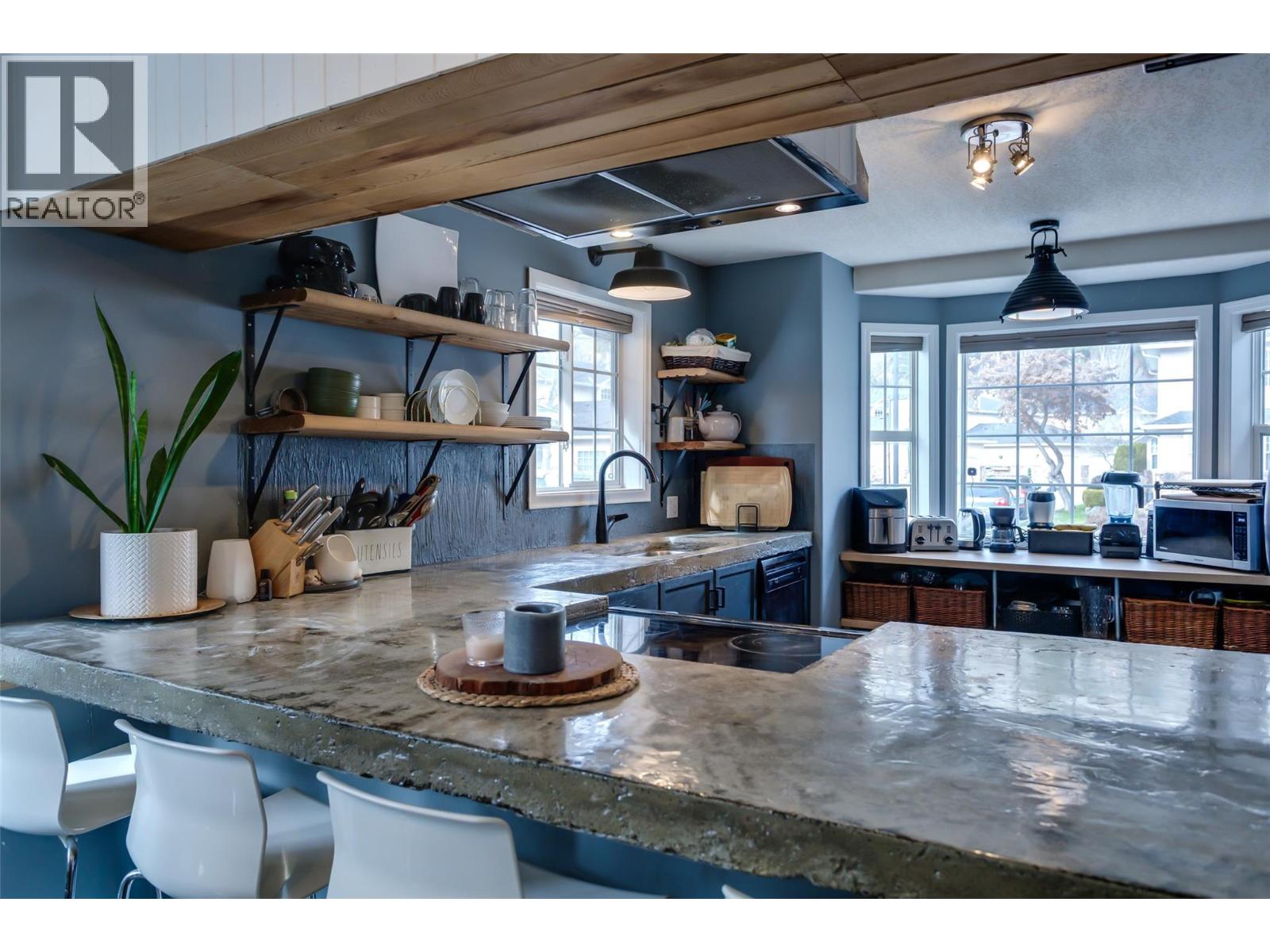 527 Yates Road Unit# 5, kelowna, British Columbia