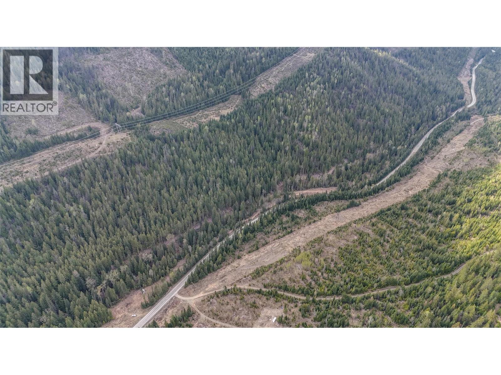 266 6 Highway, Cherryville, British Columbia  V0E 2G3 - Photo 5 - 10387066