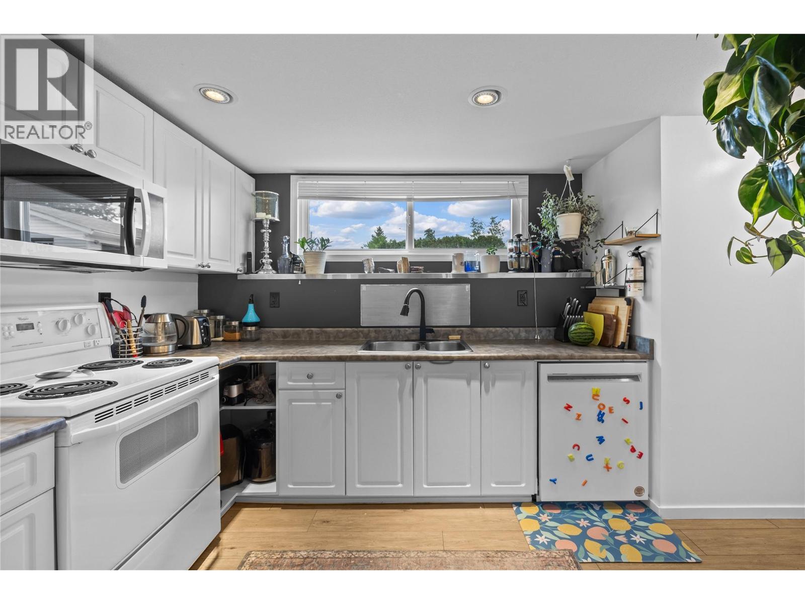 340 Adventure Road, Kelowna, British Columbia  V1X 1N4 - Photo 34 - 10387520
