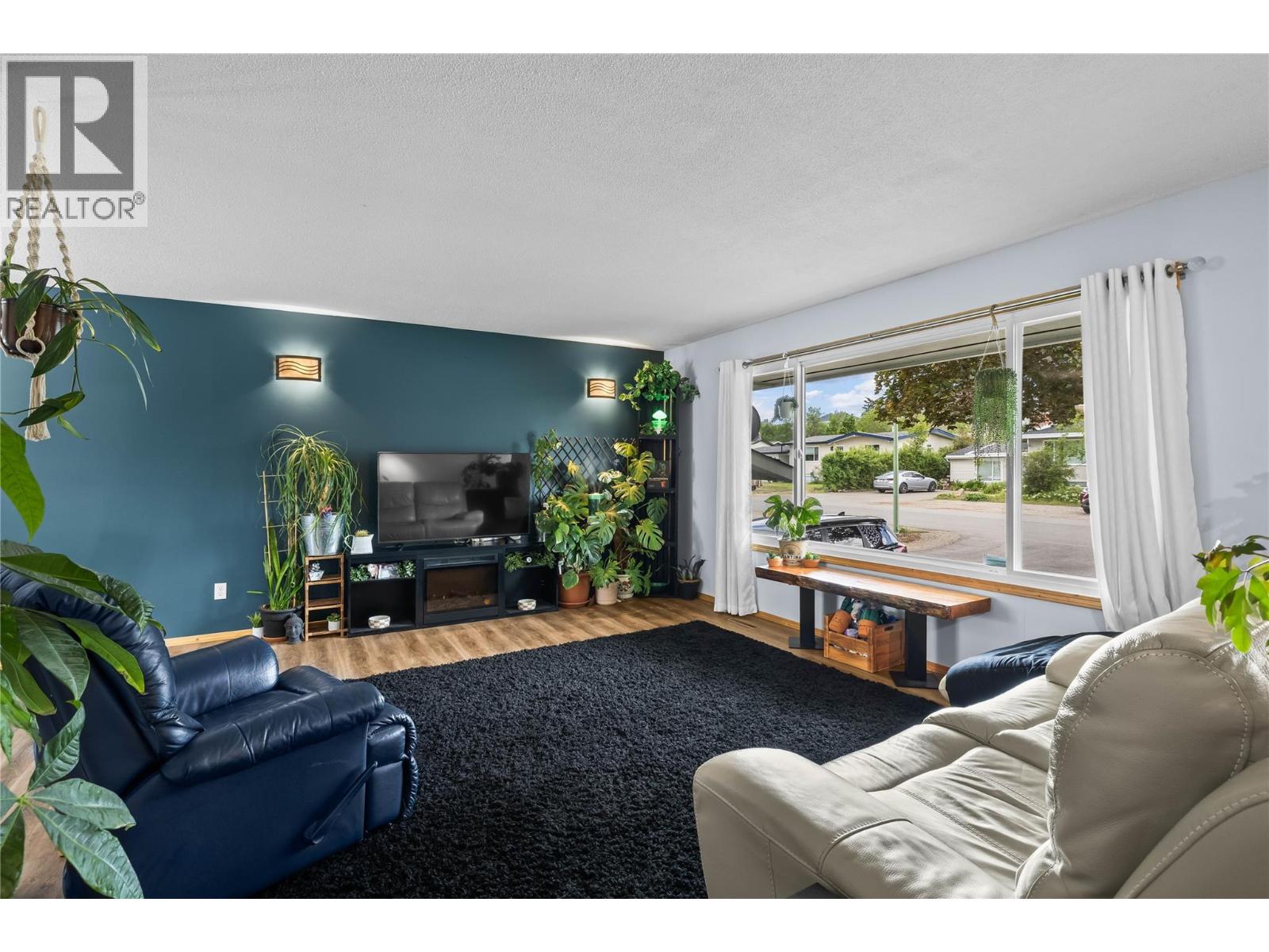 340 Adventure Road, Kelowna, British Columbia  V1X 1N4 - Photo 5 - 10387520