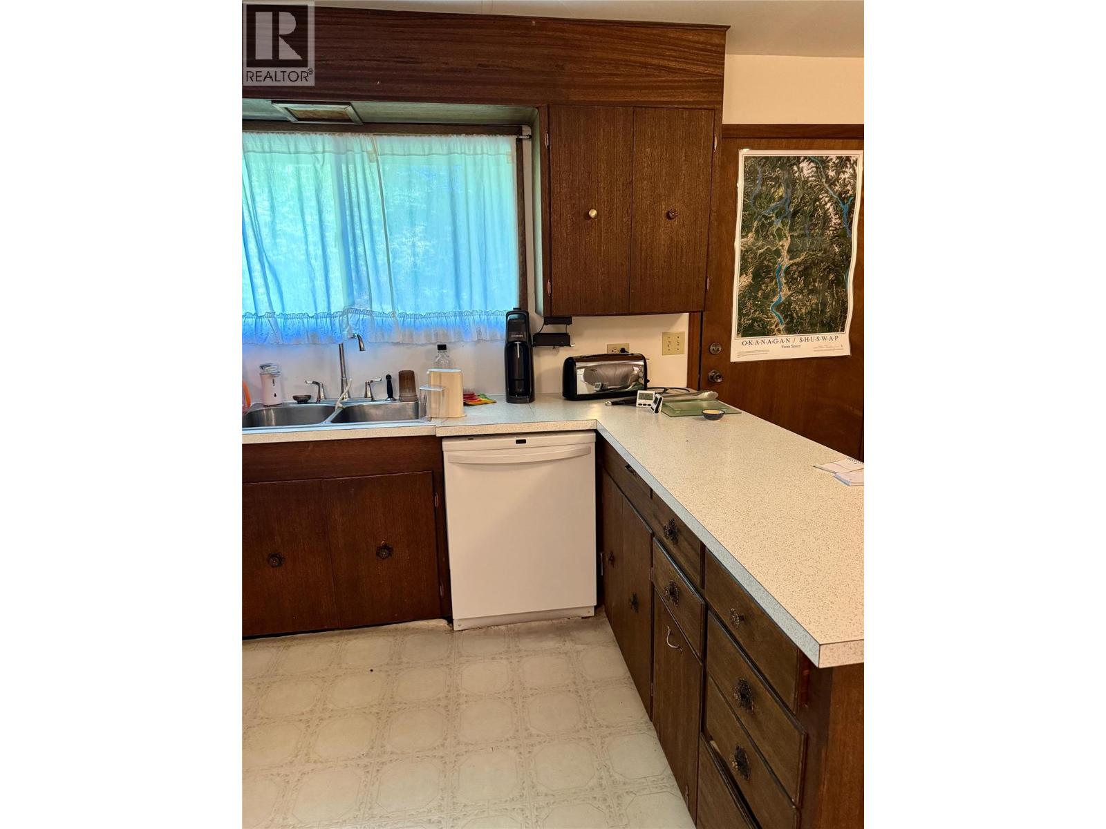 710 & 714 Westminster Road, Swansea Point, British Columbia  V0E 2K2 - Photo 13 - 10388393