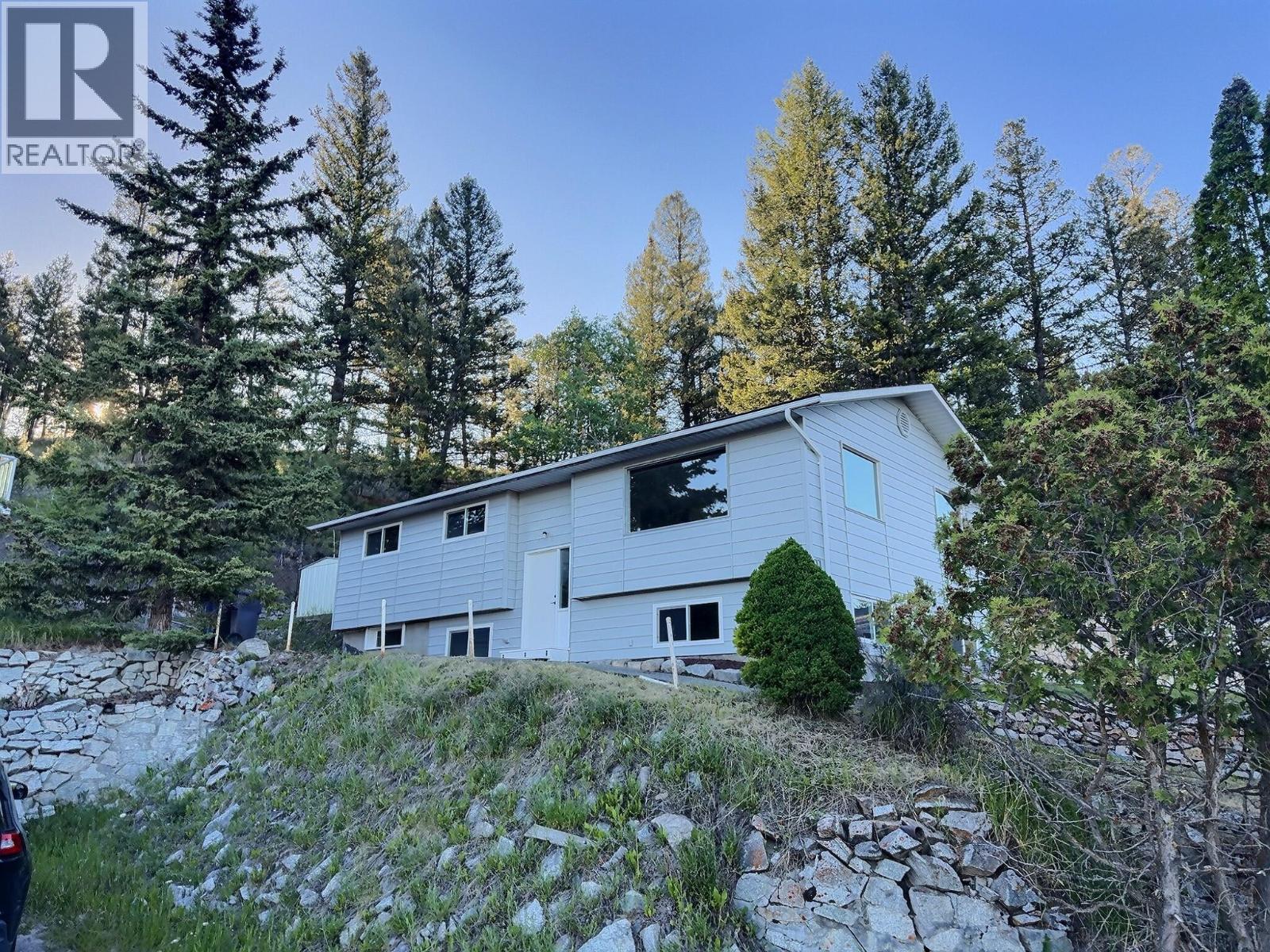 11 Jasper Drive, Logan Lake, British Columbia  V0K 1W0 - Photo 1 - 10387938
