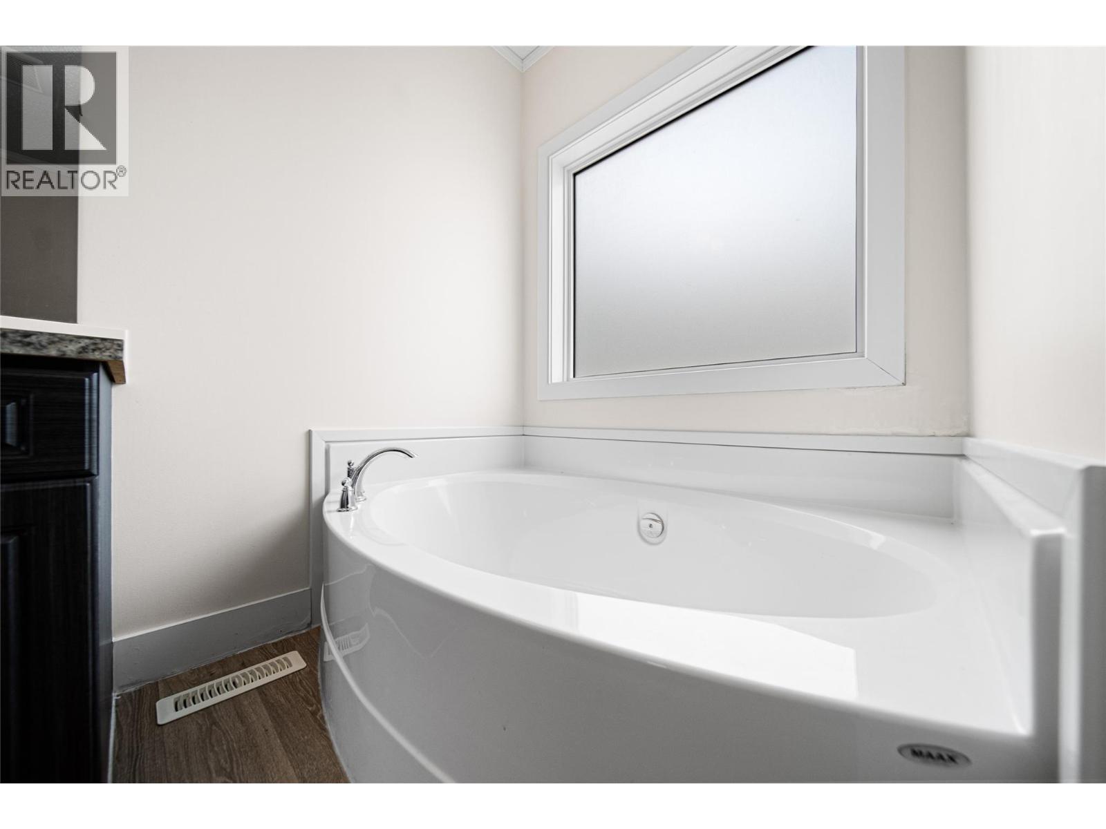 7155 Dallas Drive Unit# B11, Kamloops, British Columbia  V2C 4T1 - Photo 21 - 10388394