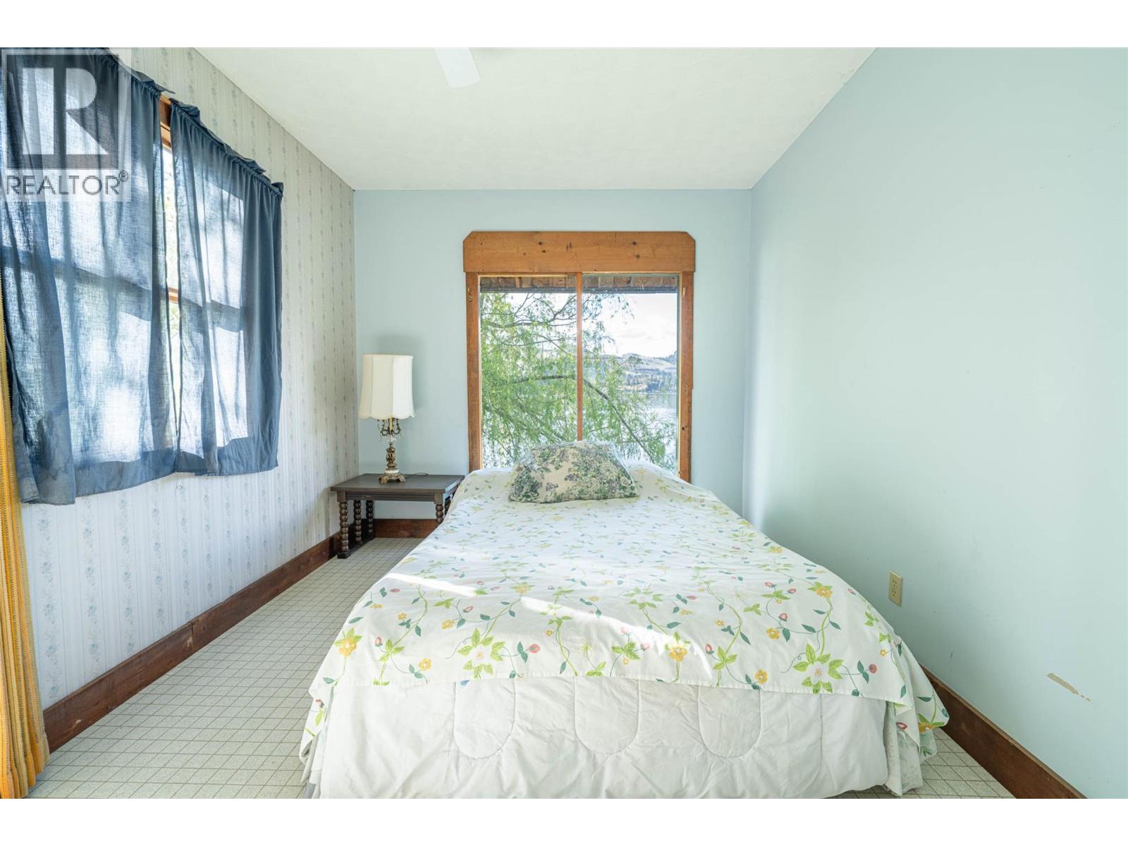5867 Cosens Bay Road, Coldstream, British Columbia  V1B 1N8 - Photo 15 - 10387869