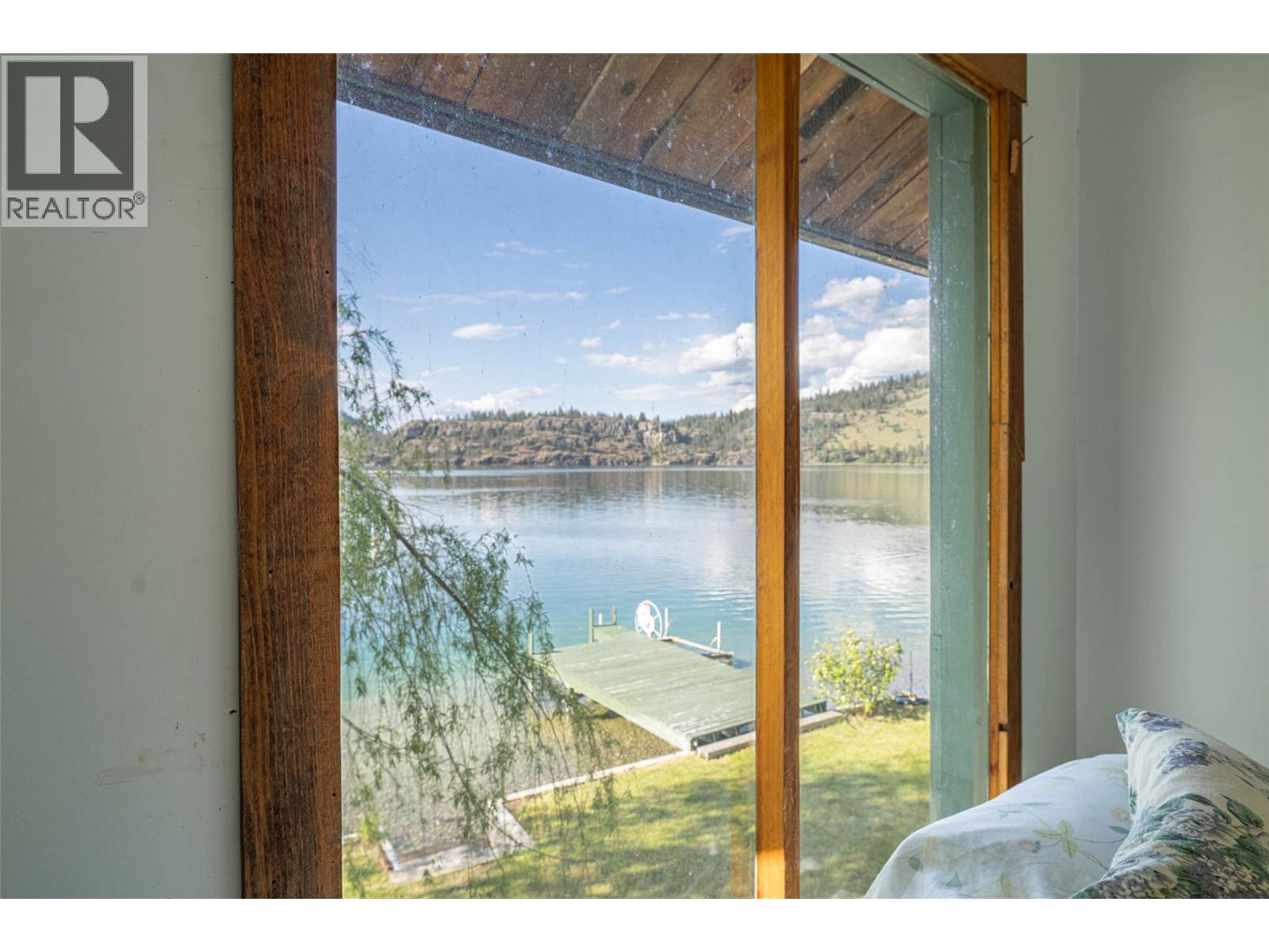 5867 Cosens Bay Road, Coldstream, British Columbia  V1B 1N8 - Photo 16 - 10387869