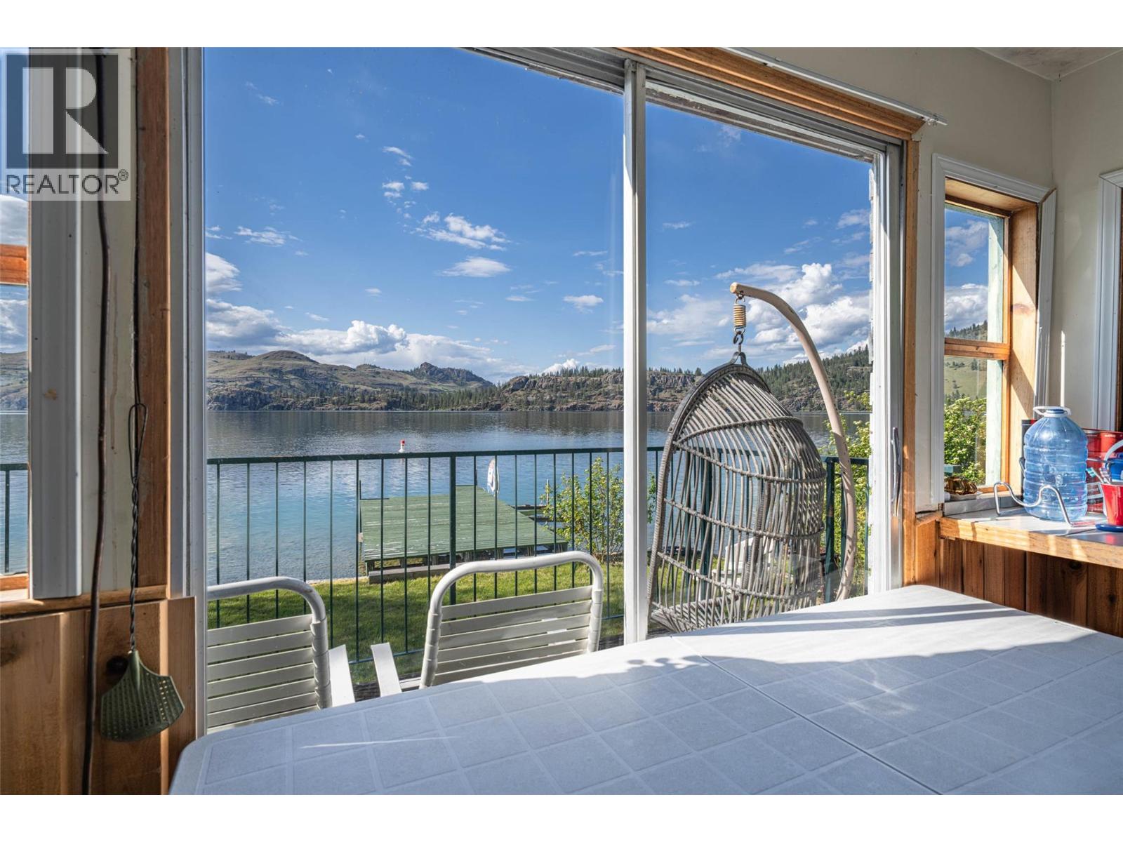 5867 Cosens Bay Road, Coldstream, British Columbia  V1B 1N8 - Photo 2 - 10387869