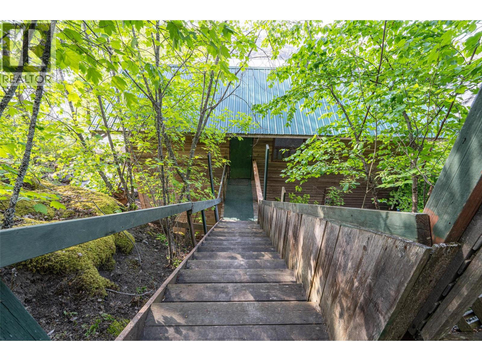 5867 Cosens Bay Road, Coldstream, British Columbia  V1B 1N8 - Photo 29 - 10387869