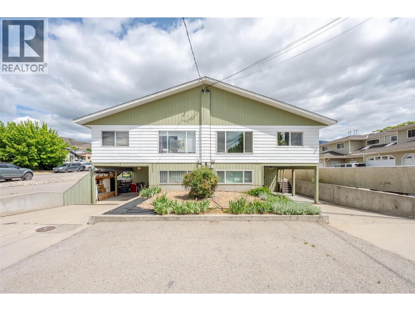 5853 Kettle Court, Oliver, British Columbia  V0H 1T0 - Photo 1 - 10388440
