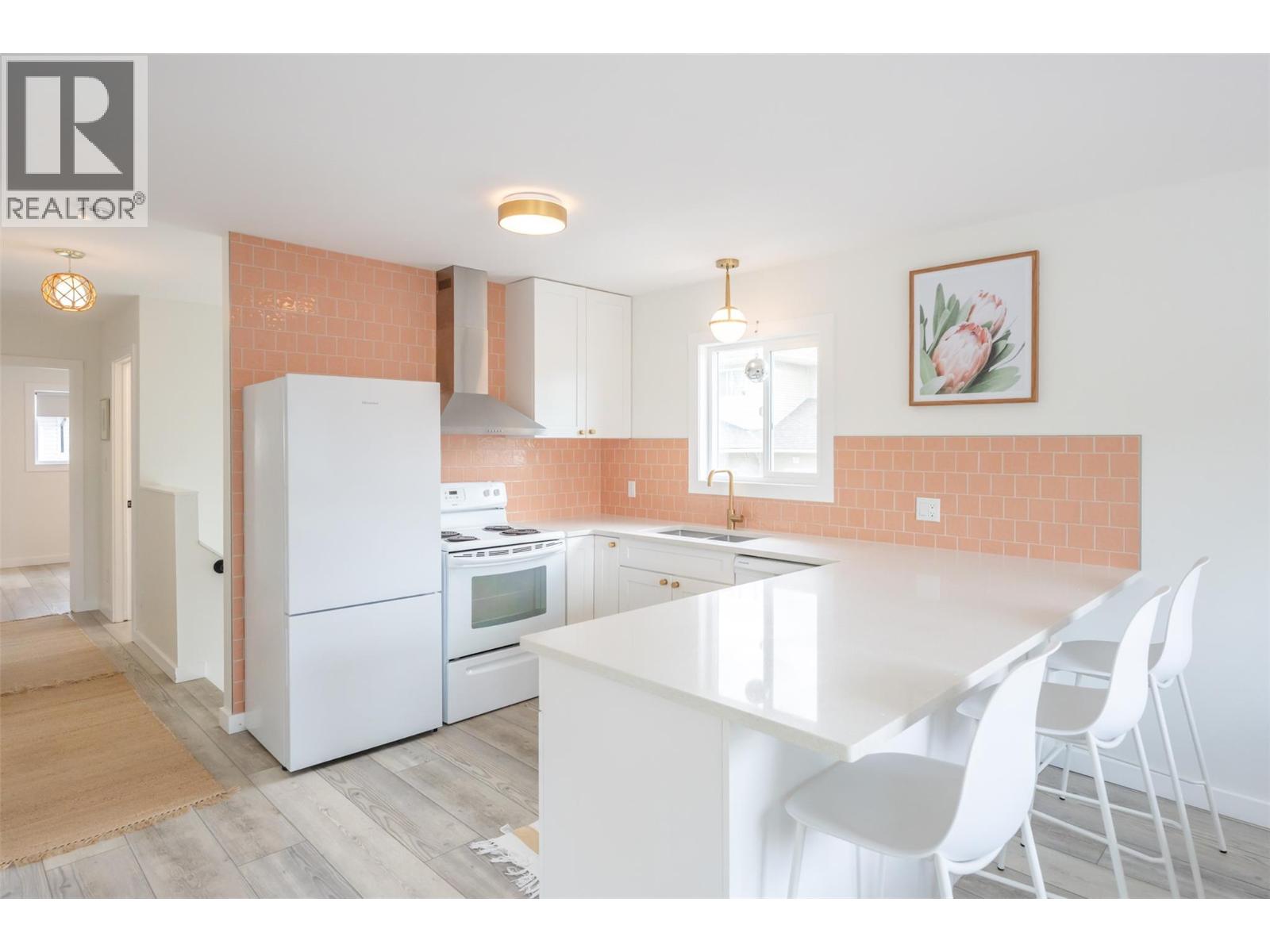 5853 Kettle Court, Oliver, British Columbia  V0H 1T0 - Photo 3 - 10388440