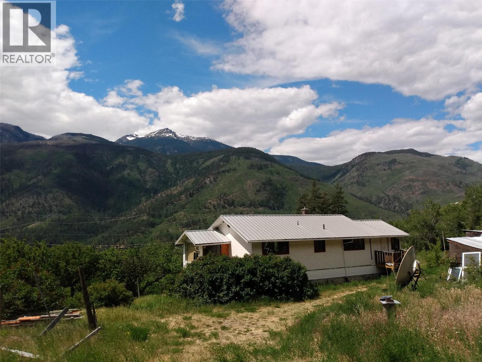 838 Trans Canada Highway, lytton, British Columbia